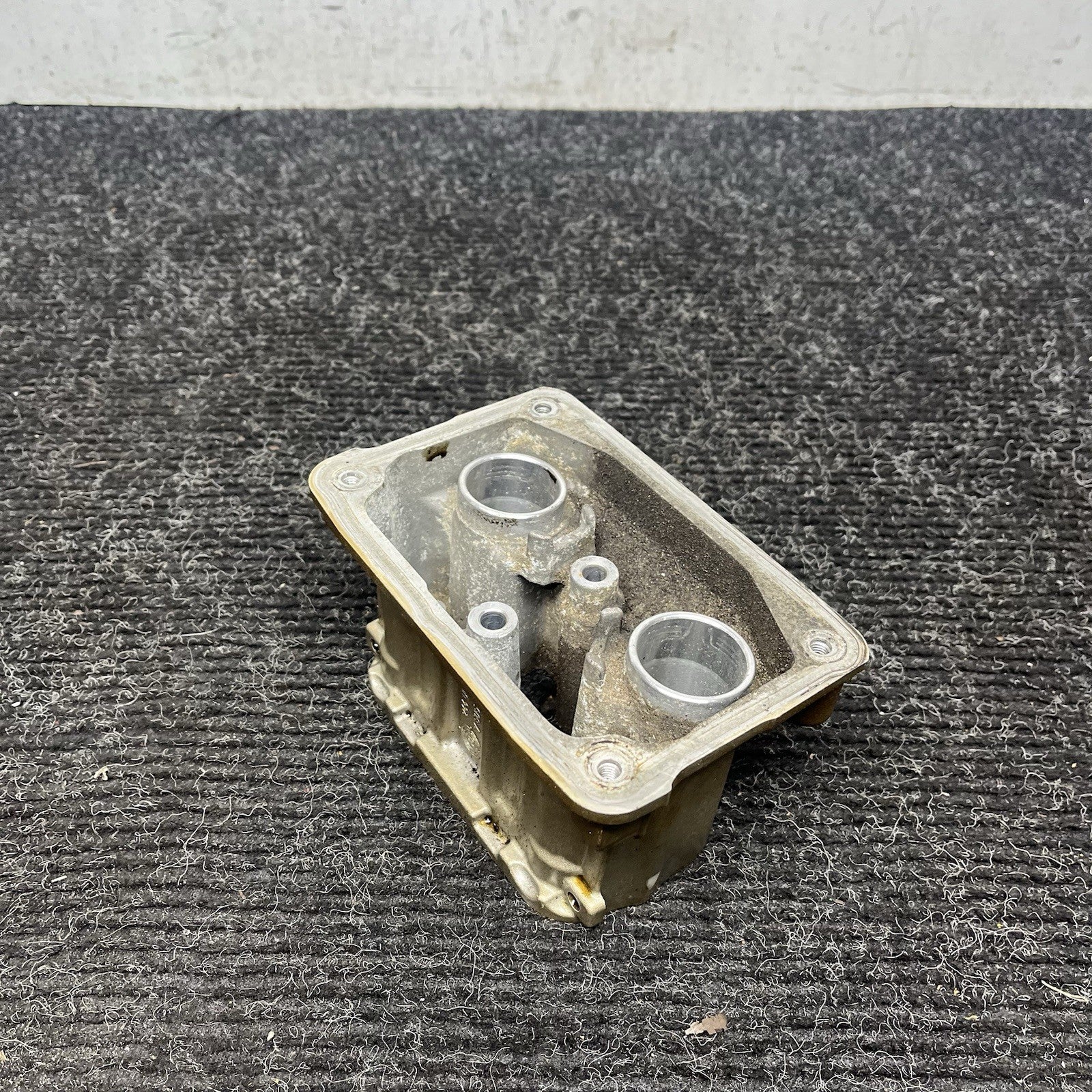 ☑️ OEM BMW E82 E92 F30 F32 F80 F82 Engine N55 S55 Spark Plug Housing Recess