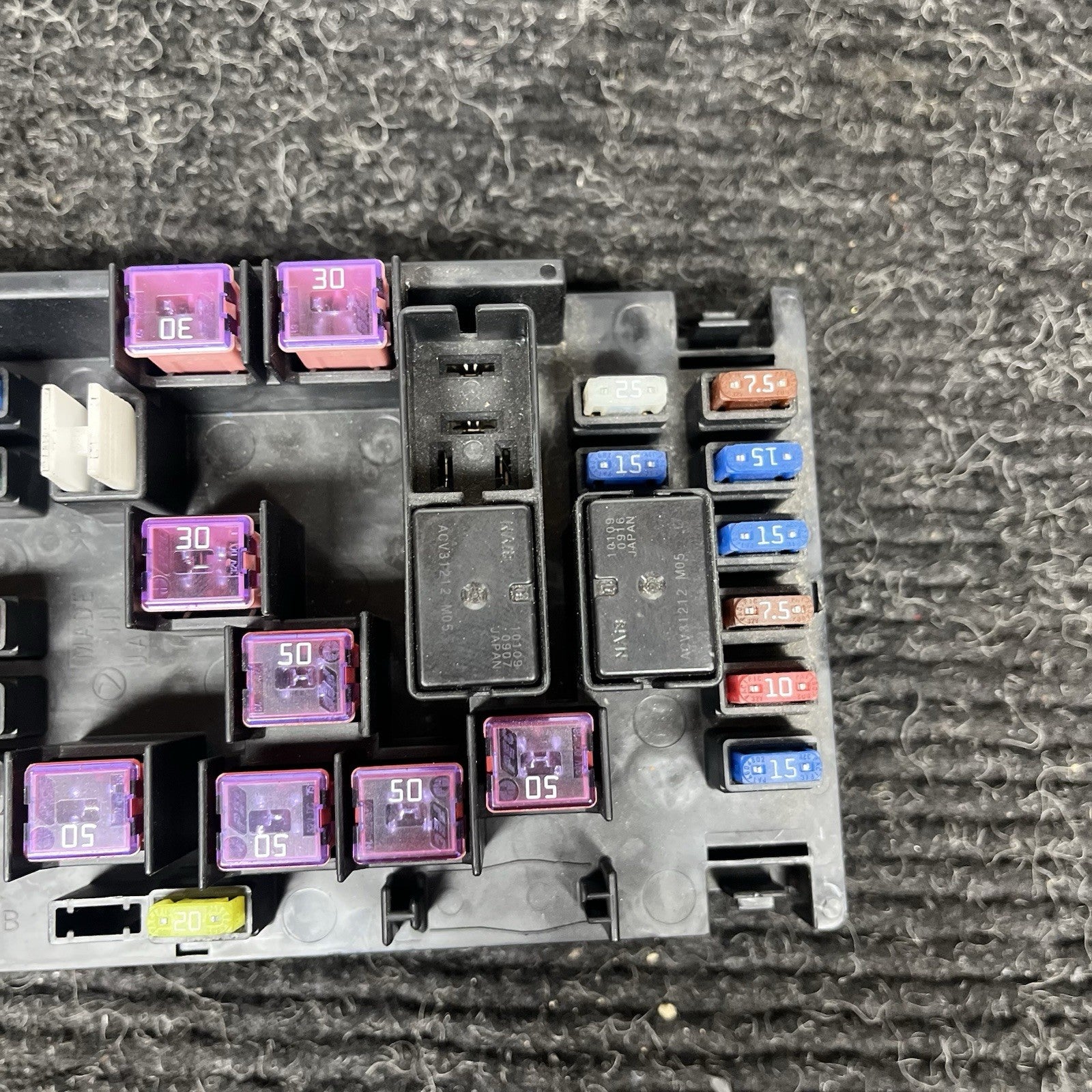 ☑️ 2008-2014 Subaru Impreza WRX STI Engine Bay Fuse Box Relay Box OEM 82241FG050