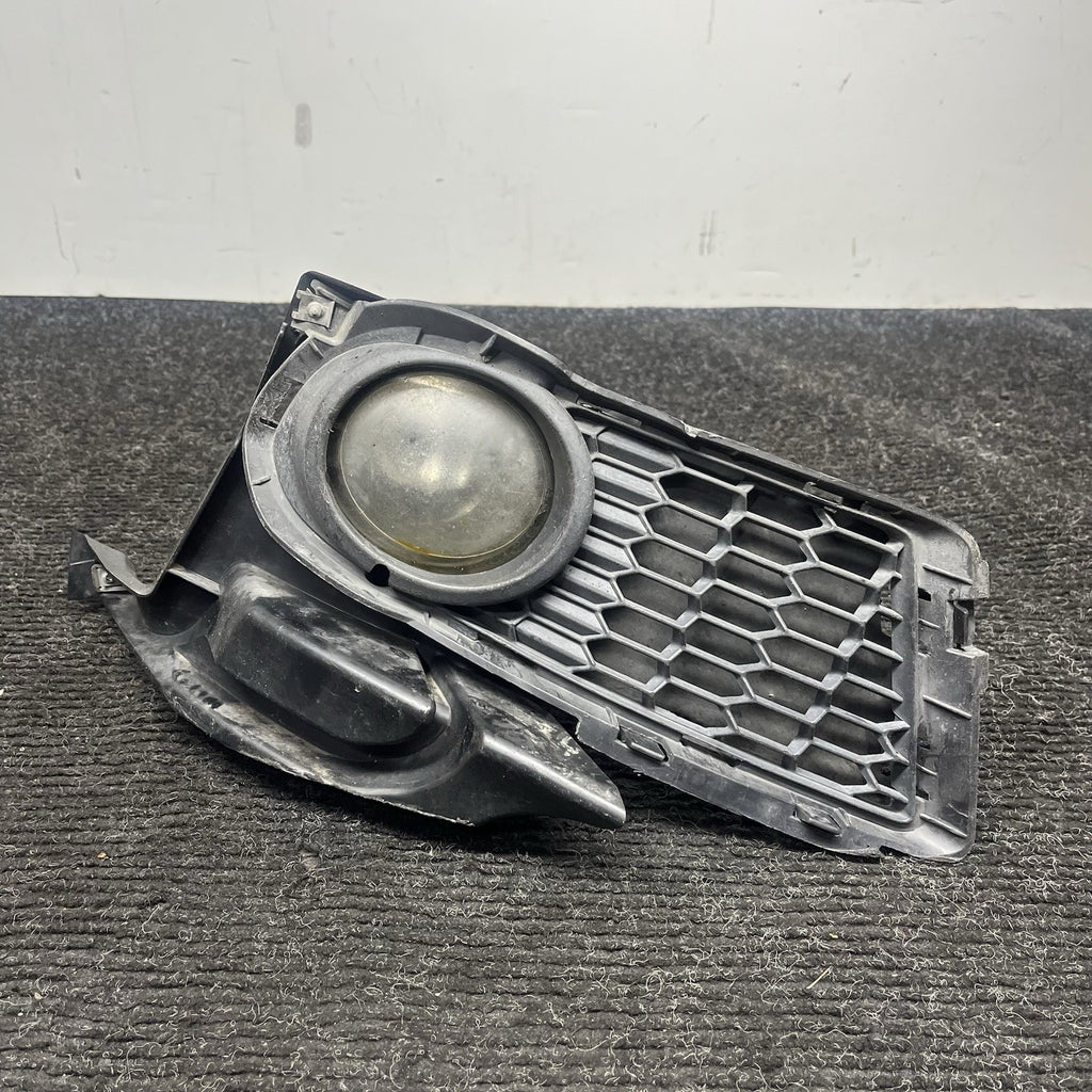 ☑️ BMW 3 Series E92 E93 Front Right Hand Fog Light Grill Guard 8048774 OEM