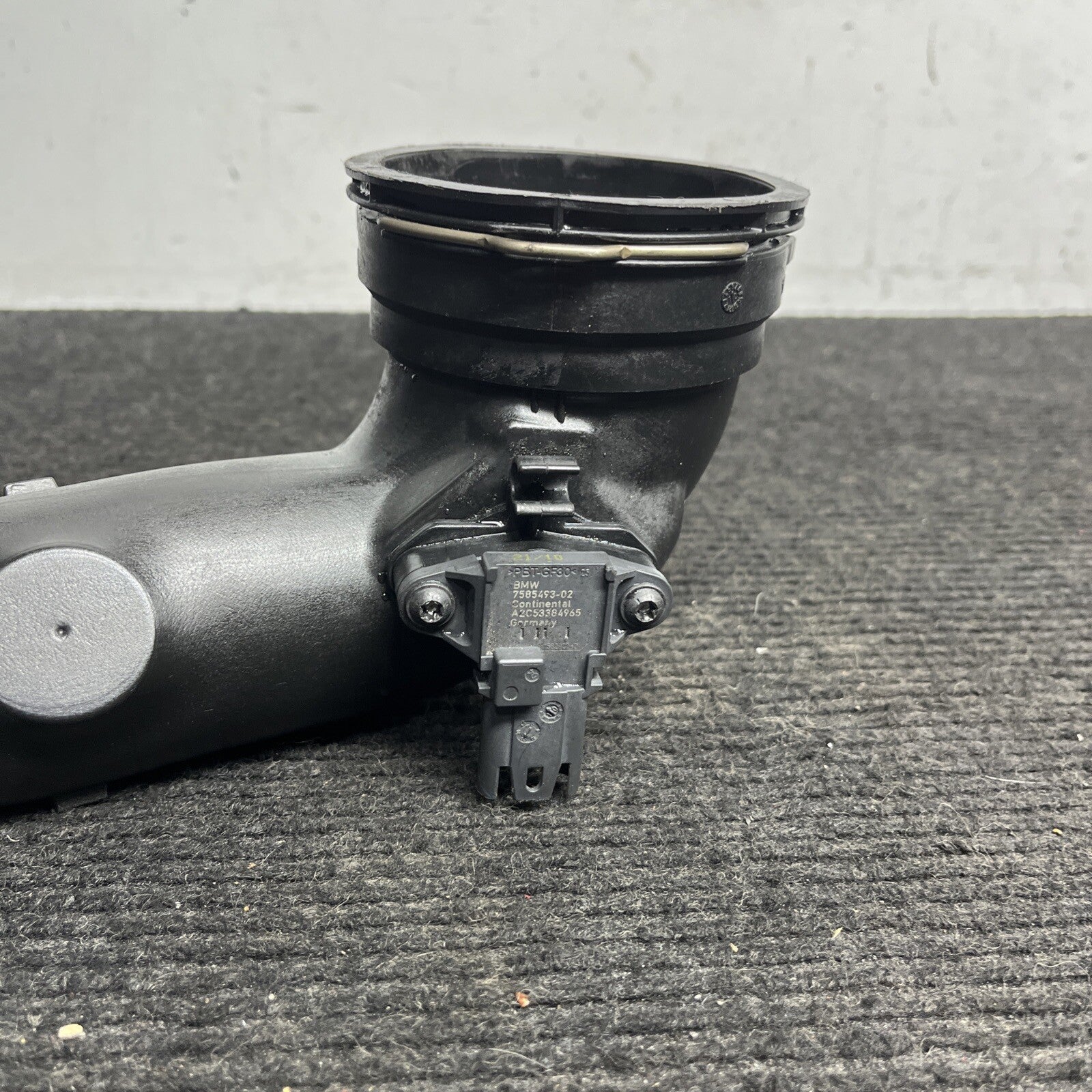 ☑️ 11-16 BMW 40LI 640I 535I UPPER AIR INTAKE DUCT HOSE TUBE PIPE OEM 23557610