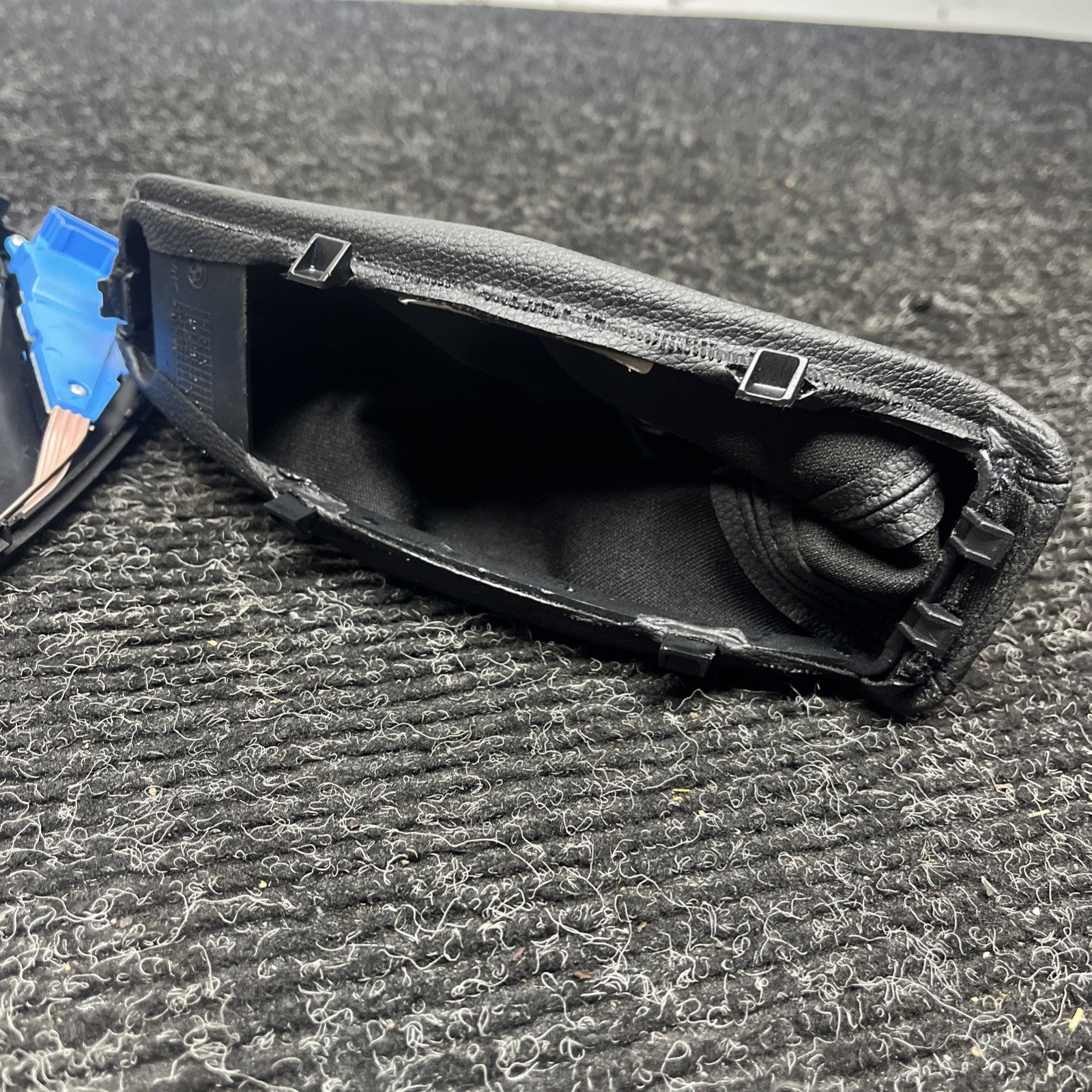 ☑️ 06-13 BMW E90 E92 E93 GEAR SHIFTER TRIM BEZEL AUTO W/CLEAN SHIFT KNOB OEM