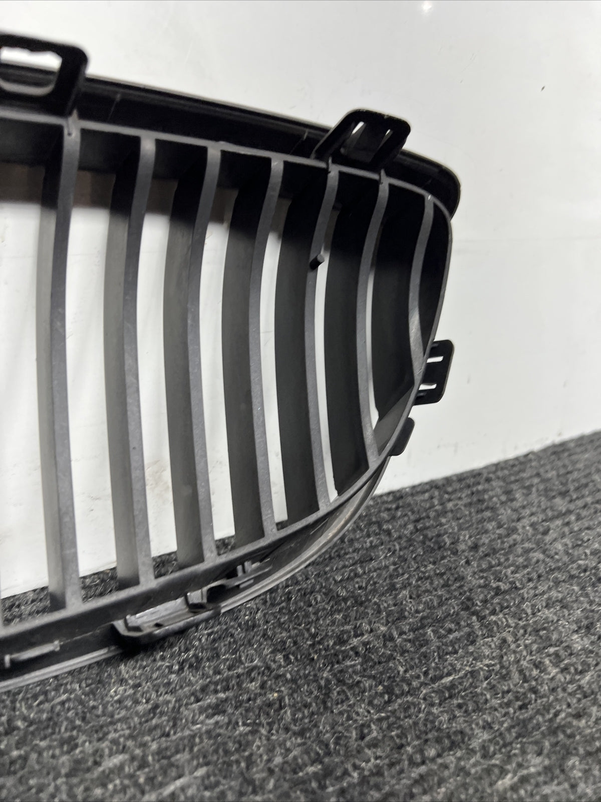 Front Hood Grille Right Passenger Side For BMW OEM# 51137157278 E92 E93 Chrome