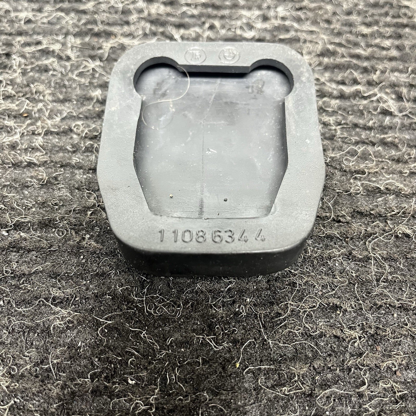 ☑️ Genuine BMW Rubber Pad Brake Clutch Pedal Manual Transmission 35211108634