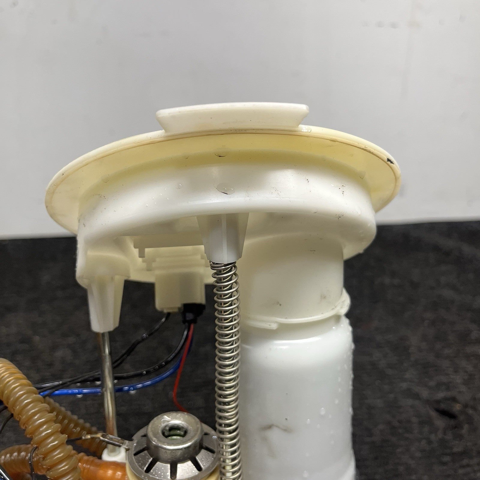 ☑️ BMW F30 2012-2018 Fuel Pump Assembly 2.0L OEM 7243975 Direct Replacement