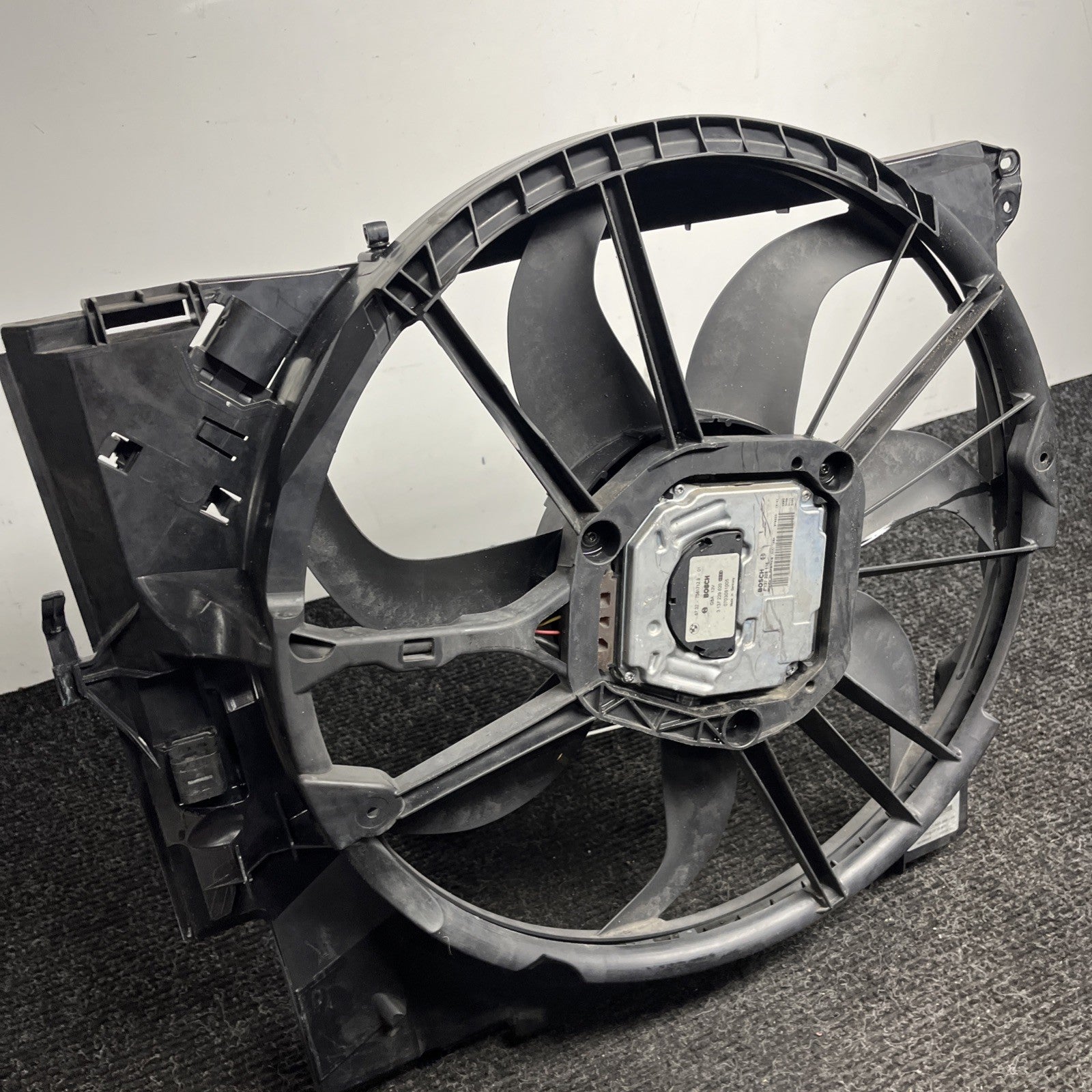 ☑️ 07-13 OEM BMW E88 E90 E92 N54 N55 Engine Radiator Cooling Auxiliary Fan 600W