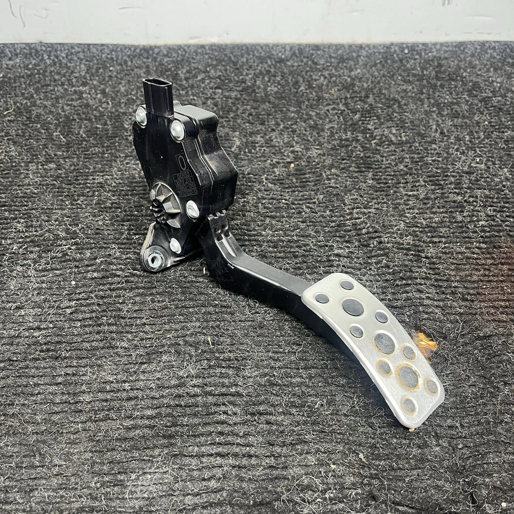 ☑️ 2015-2018 SUBARU WRX Accelerator Gas Pedal Sensor 36010FJ070