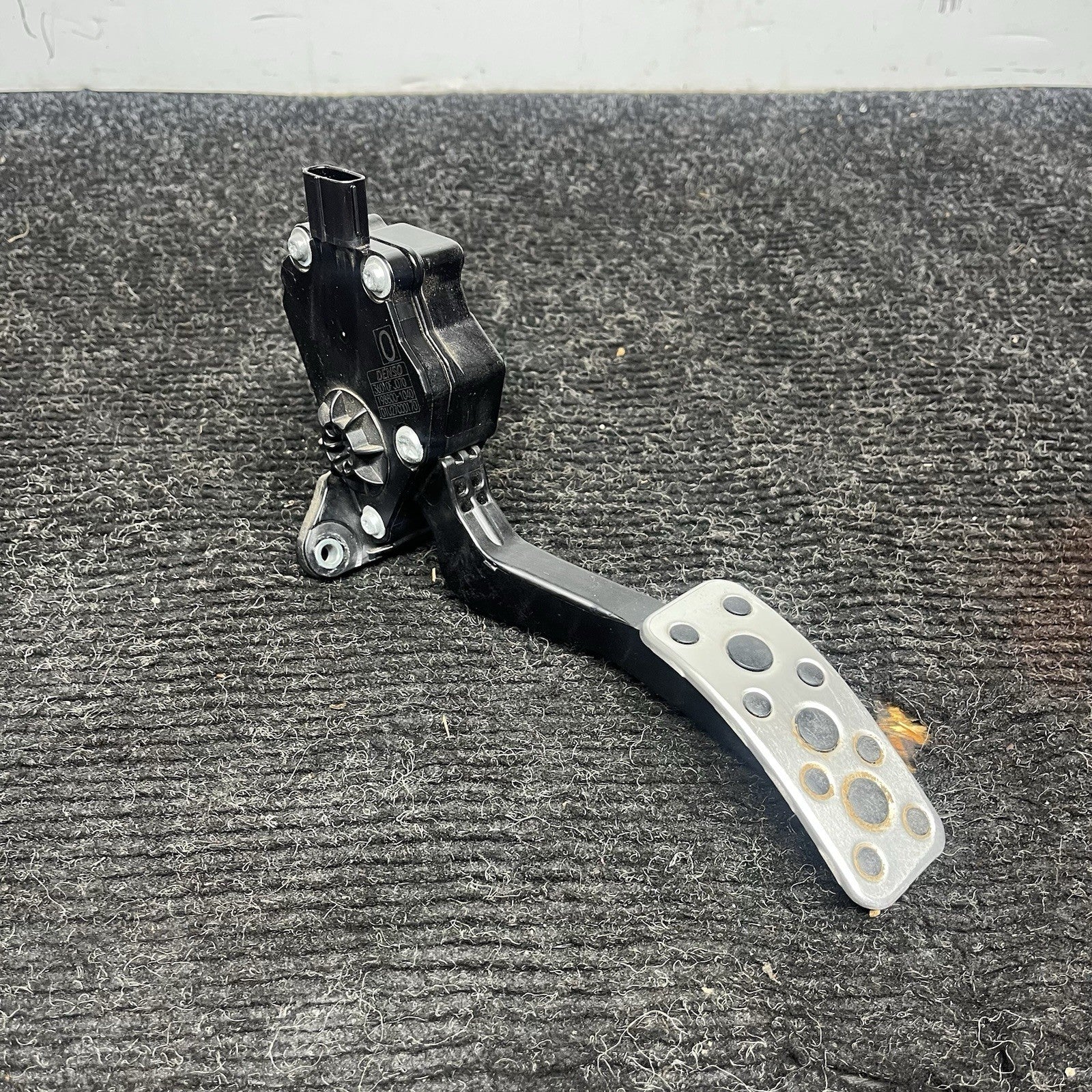 ☑️ 2015-2018 SUBARU WRX Accelerator Gas Pedal Sensor 36010FJ070