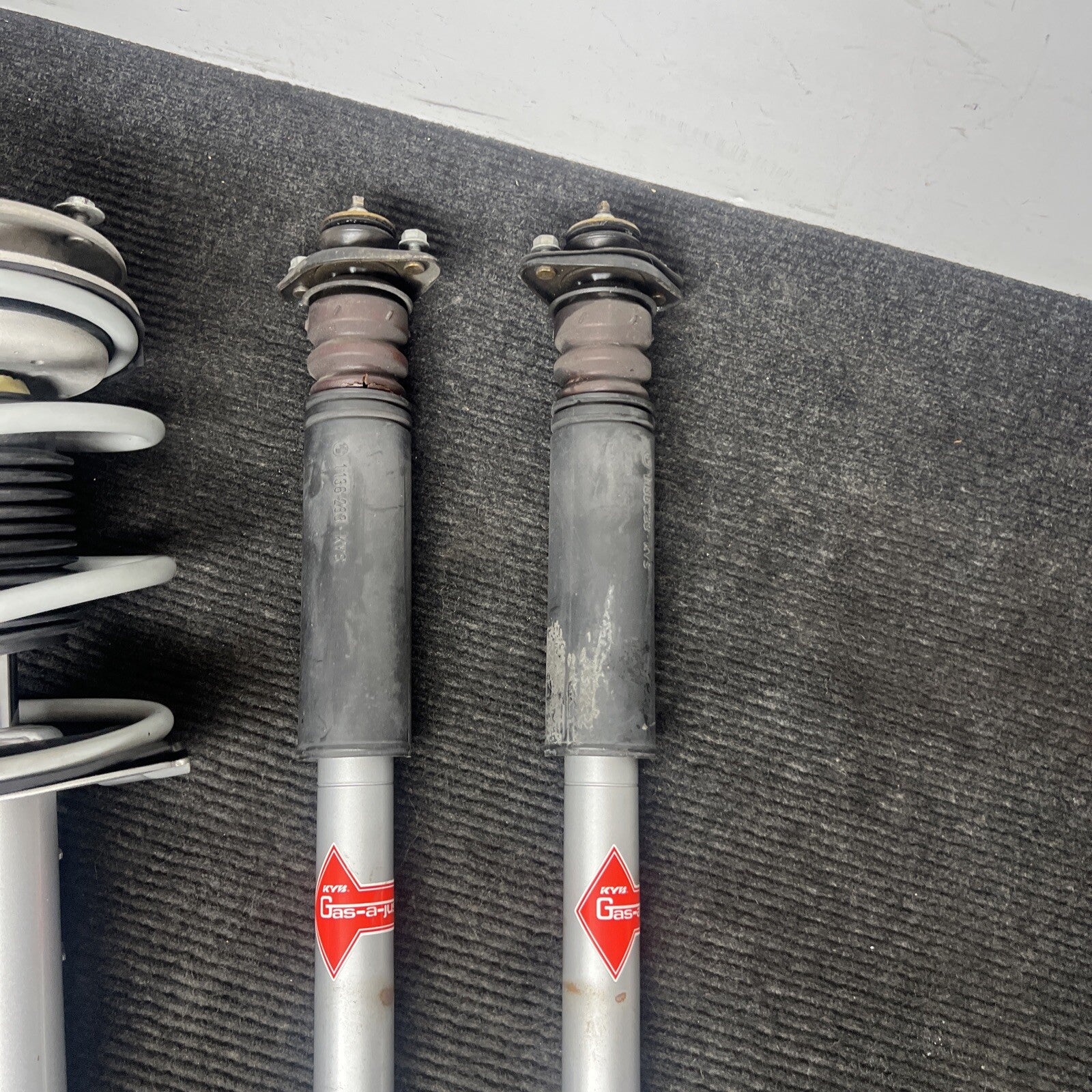 ☑️ BMW 323 328 330  2000-2006 Pair Front Monroe Quick Struts W/KYB Rear Shocks