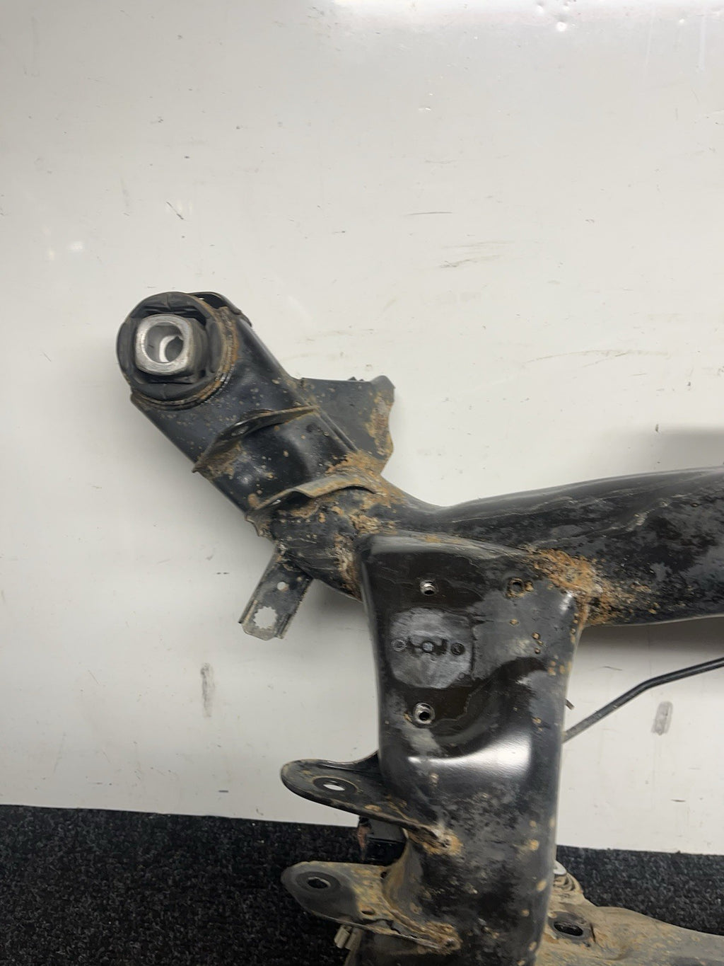 ☑️ 03-13 BMW E90 E92 E93 335I Rear Axle Subframe Crossmember Cradle Carrier OEM