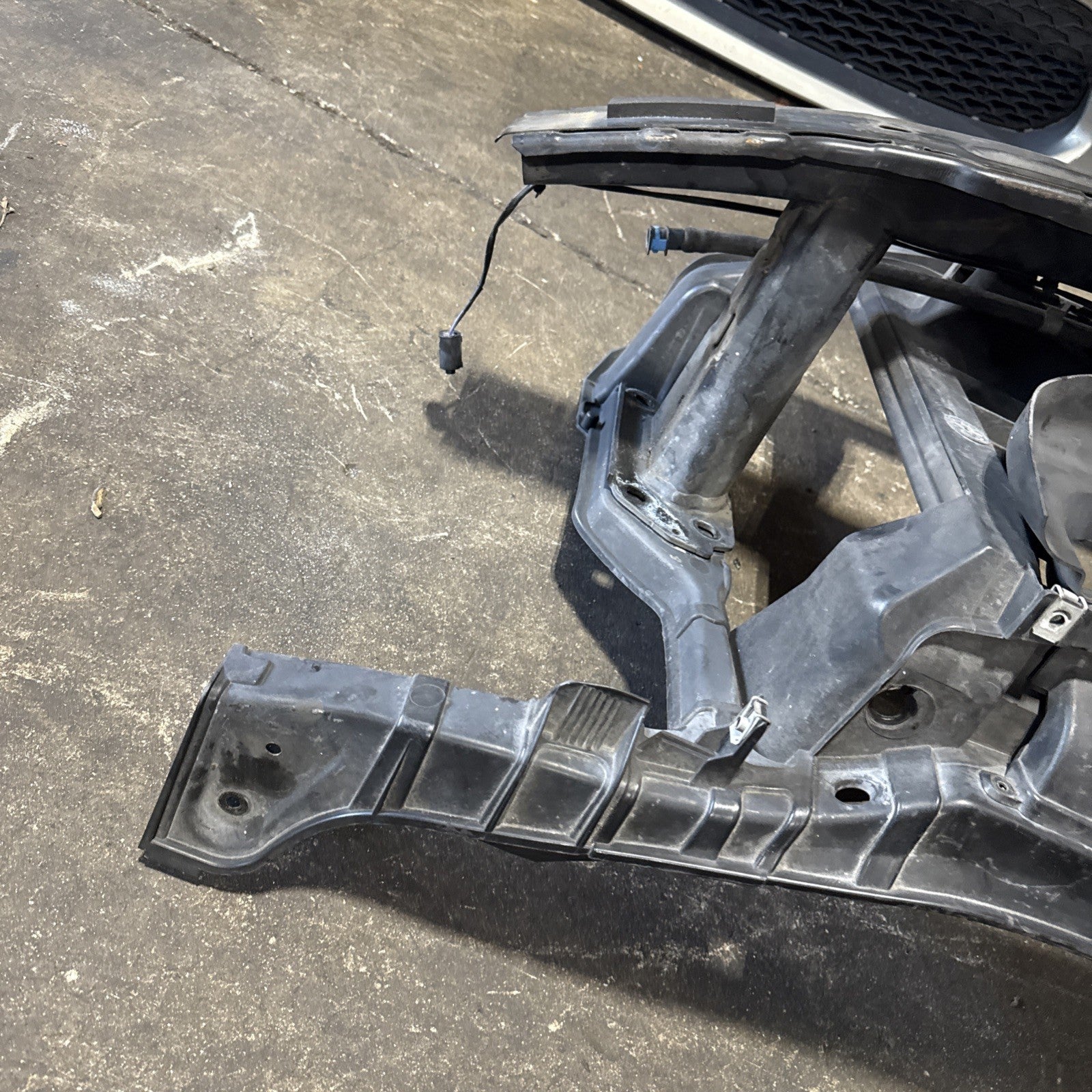 ☑️ Front Core Radiator Support OEM BMW E82 E88 135i 128i W/ REINFORCEMENT BAR