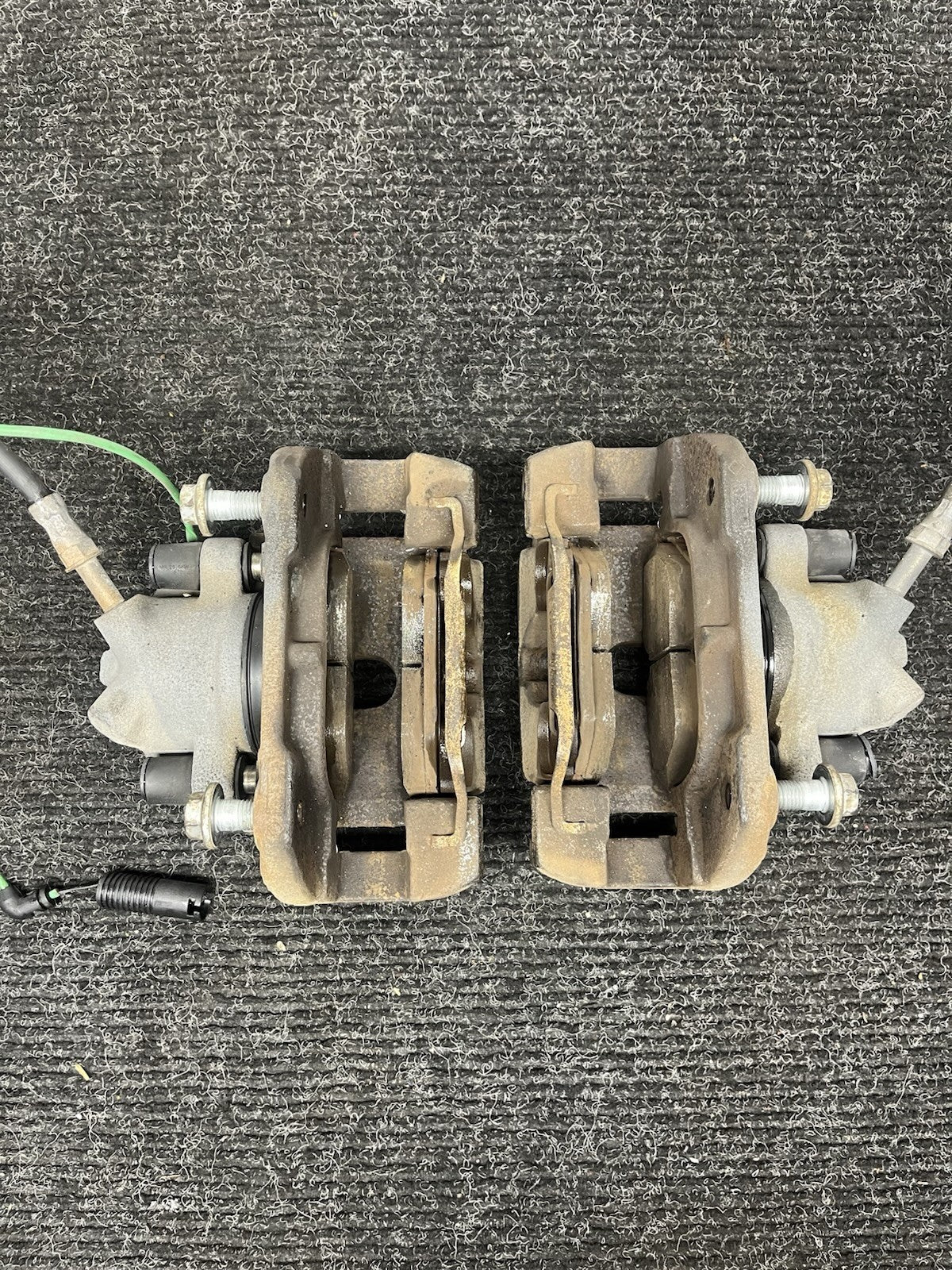 ☑️ 01-06 BMW E46 330i 330Ci RWD FRONT LEFT & RIGHT BRAKE CALIPER SET OEM