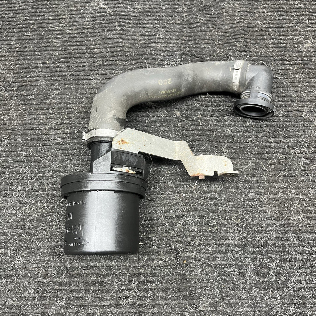 ☑️ SECONDARY AIR FILTER MASS AIR FLOW SENSOR MAF BMW E90 328i 7534722
