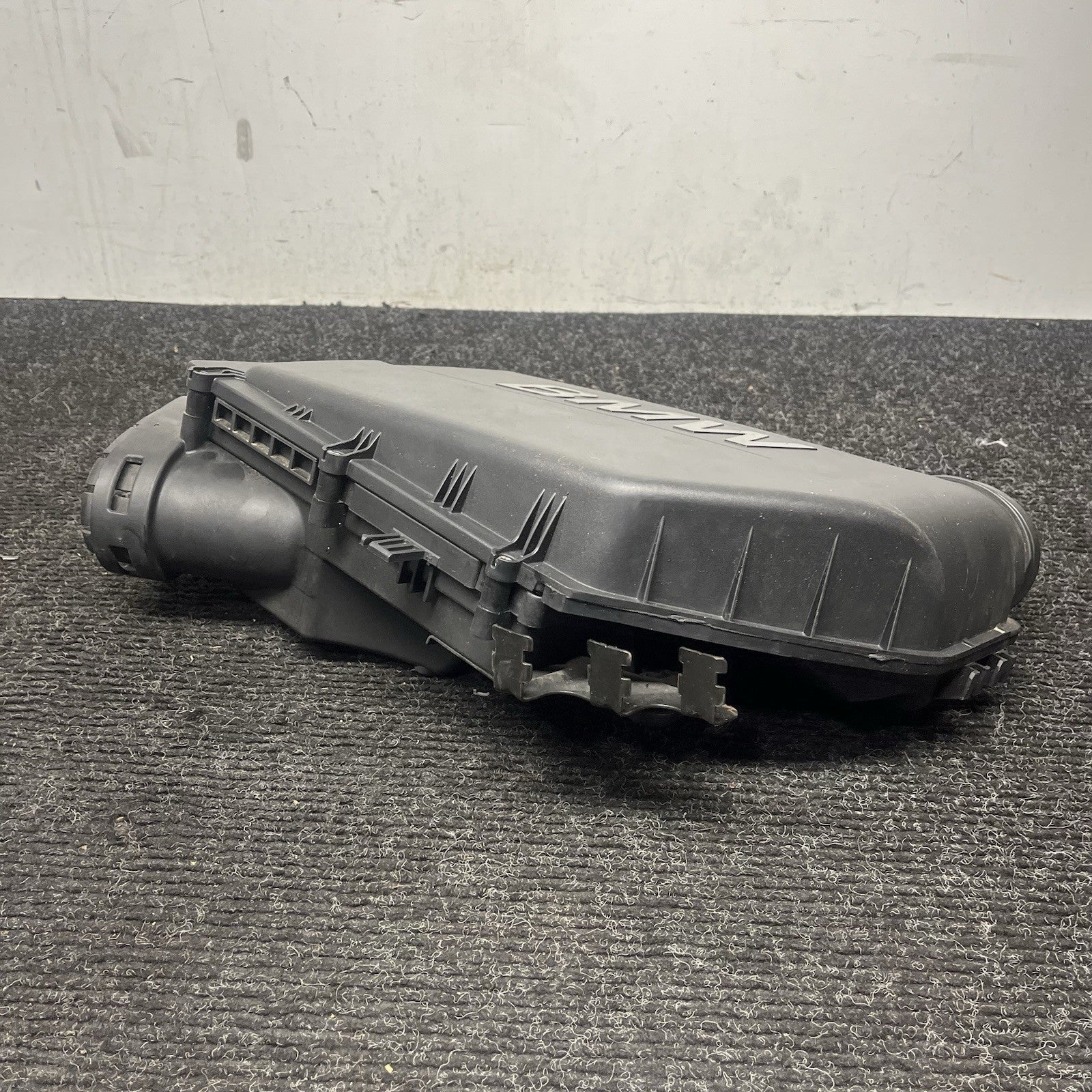 ☑️ 11-17 BMW X3 F25 F10 3.0L Engine Air Intake Filter Housing Box OEM 7583725