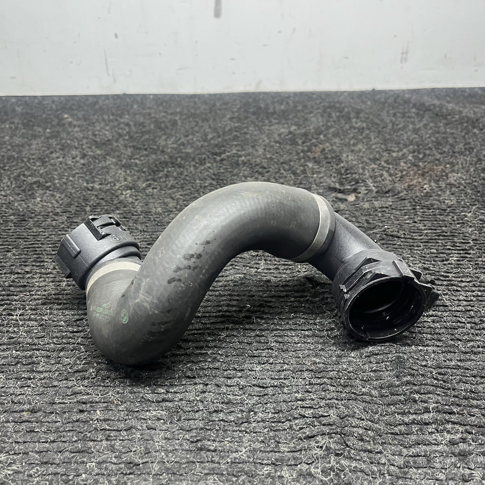 ☑️ 08-13 BMW E90 E82 Front Radiator Lower Coolant Inlet Hose Pipe 7532493 OEM