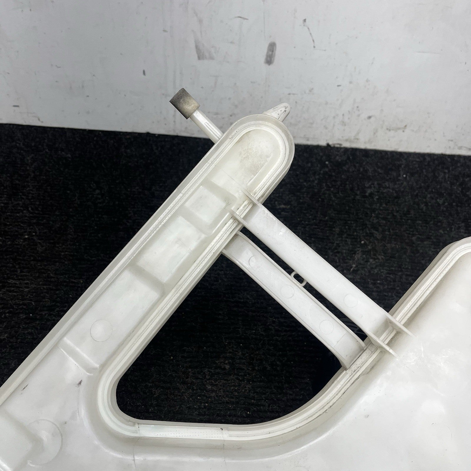 ☑️ 08-13 OEM BMW E90 E92 E93 M3 Windshield Washer Fluid Tank Reservoir