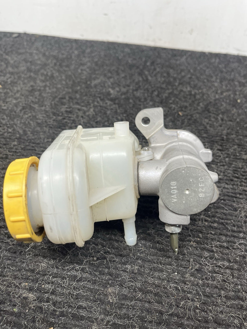☑️ 2015-2019 Subaru WRX STI Brake Master Cylinder Reservoir OEM 15-19