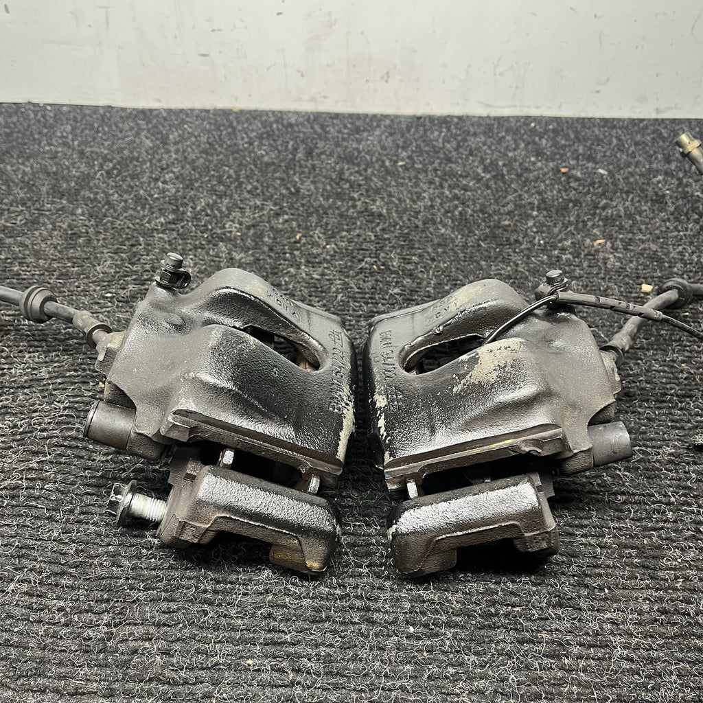 ☑️ 03-05 BMW E85 Z4 RWD SET OF 2 FRONT LEFT & RIGHT BRAKE CALIPER OEM *NOTE*