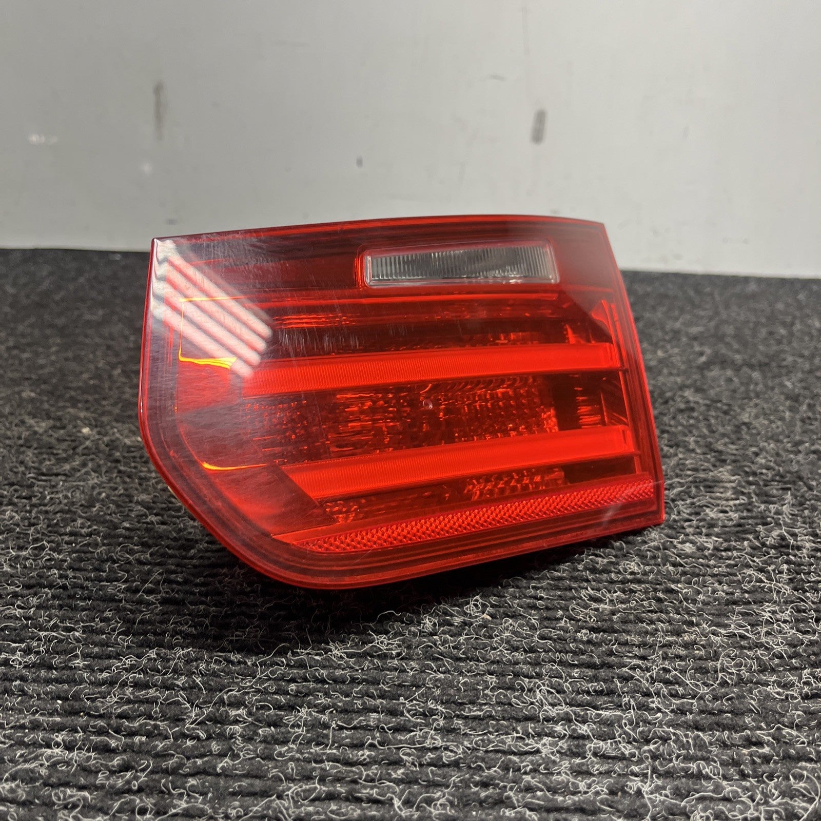 ☑️ 12-15 OEM BMW F30 F80 M3 Sedan Rear Passenger Side Inner Trunk Tail Light