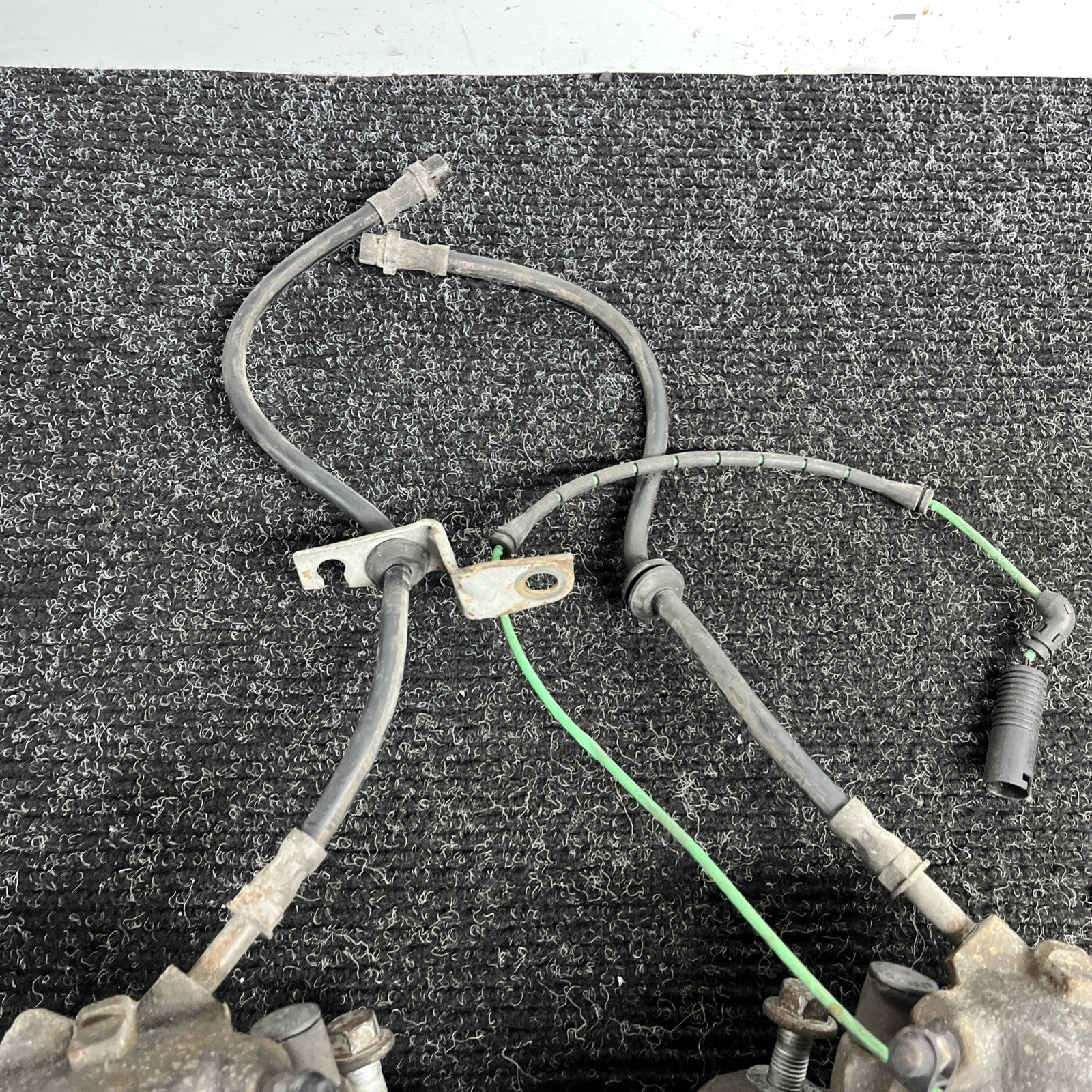 ☑️ 01-06 BMW E46 330i 330Ci RWD FRONT LEFT & RIGHT BRAKE CALIPER SET OEM