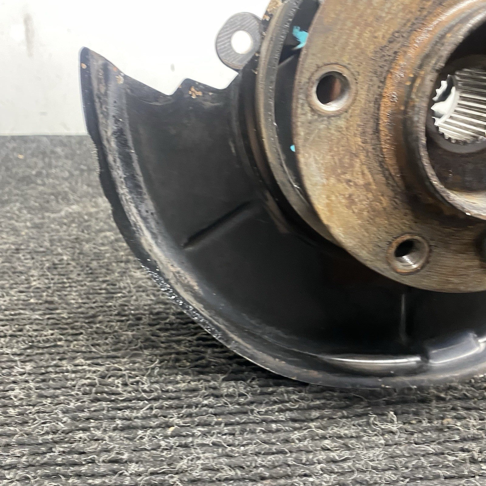 ☑️ 03-08 BMW E85 E86 Z4 Rear Right Passen Side Spindle Knuckle Hub w/ Shield OEM