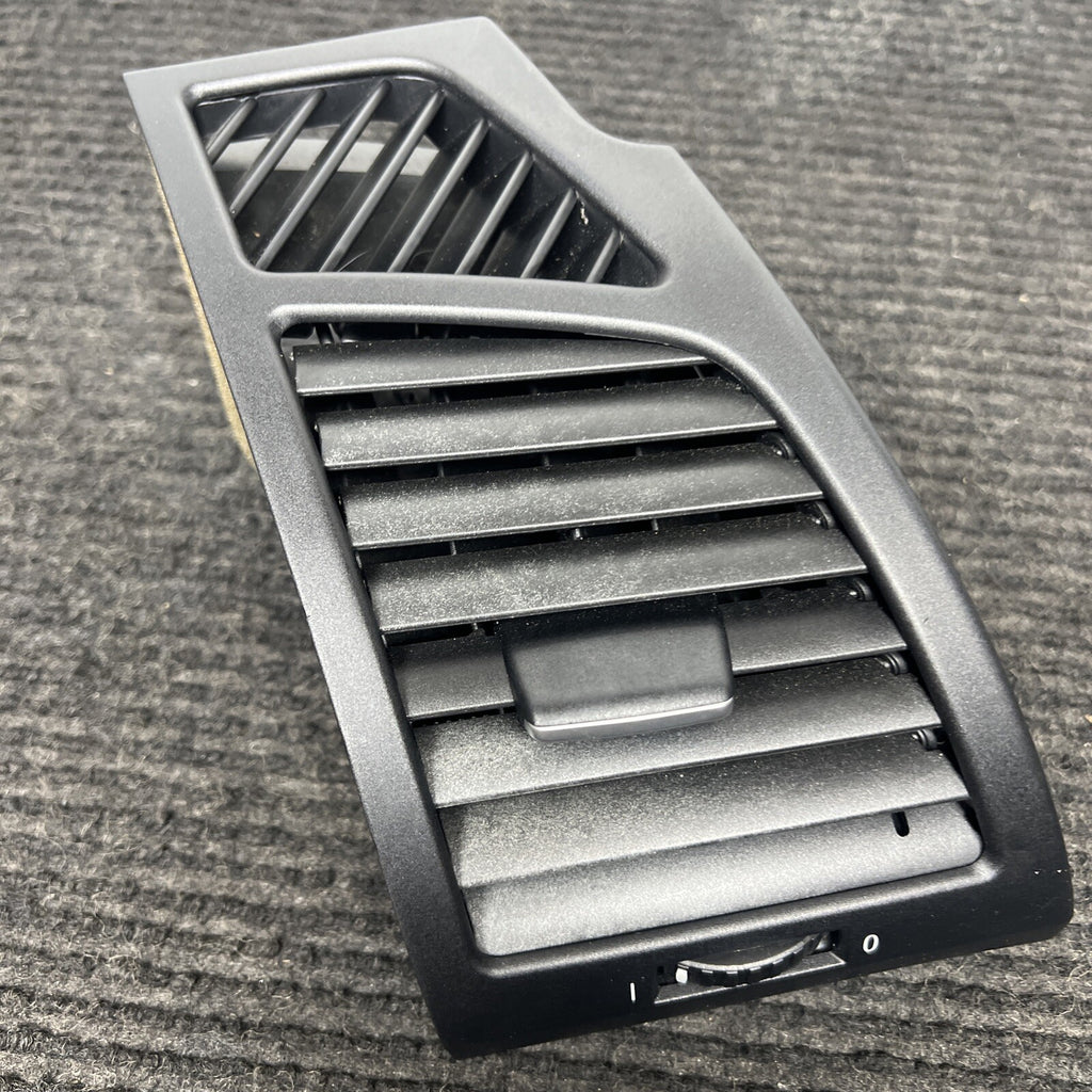 ☑️ 08-13 OEM BMW E82 E88 135 128 Coupe Dash Right Passenger Side Air Vent