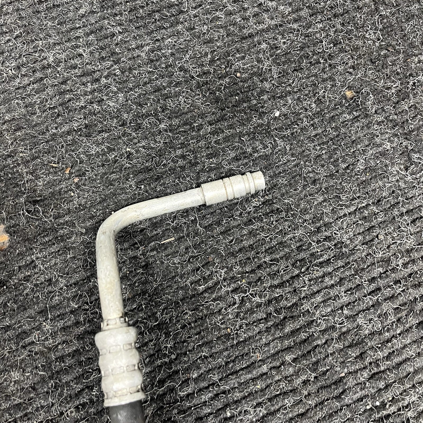 ☑️BMW E88 E82 E90 E92 E93 135 335 AC Compressor Evaporator Suction Pipe Hose OEM