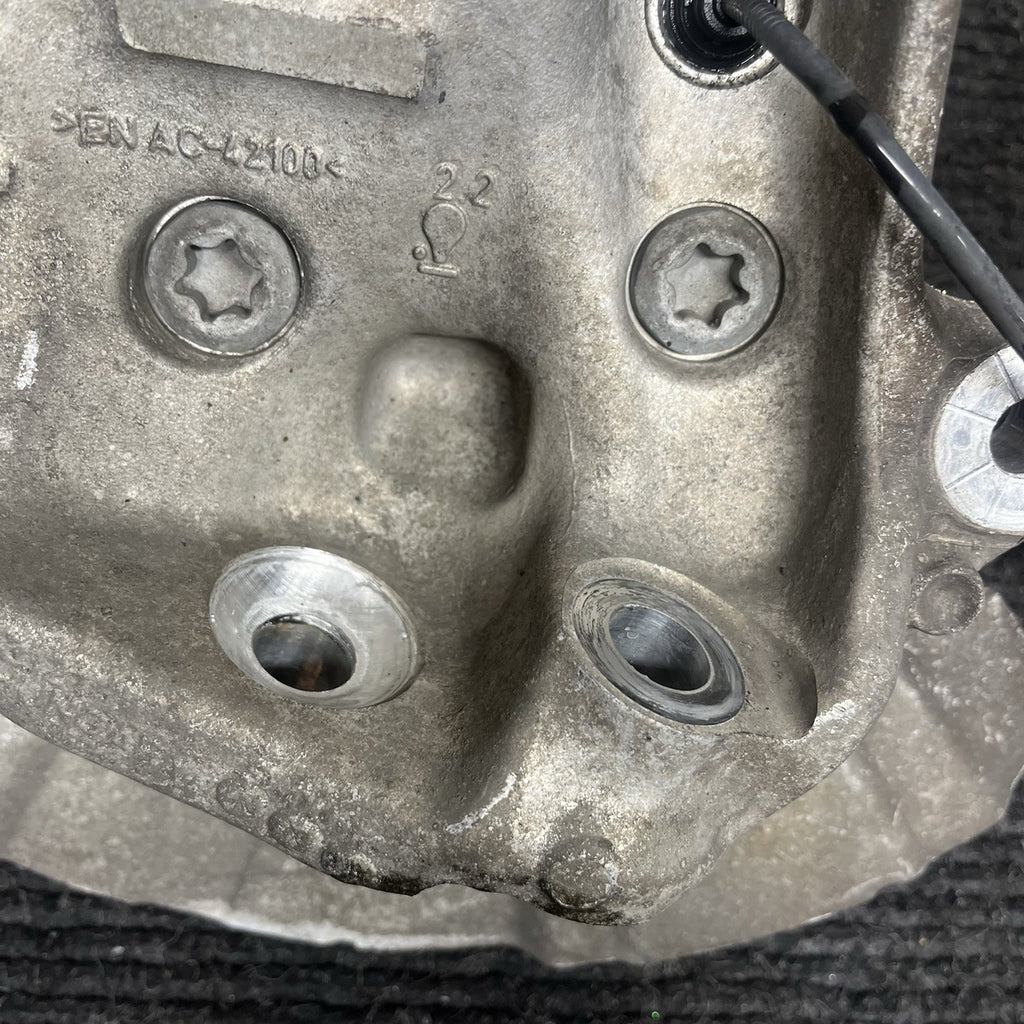 ☑️ 14-17 BMW F22 F23 M235i Front Right Passenger Spindle Knuckle Hub RWD OEM