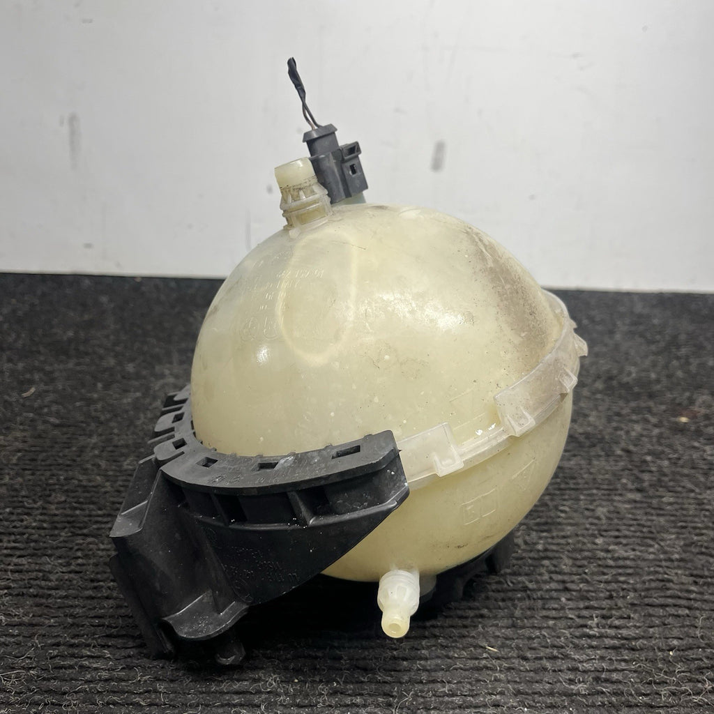 ☑️ 2012-2016 BMW 328xi F30 OEM 2.0 N20 Engine Coolant Reservoir Oveflow 7642159