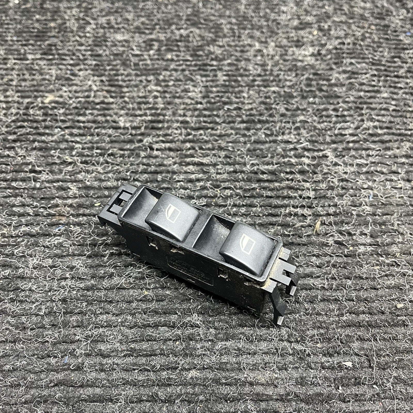 ☑️ BMW E46 330 325 323 PASSENGER WINDOW CONTROL SWITCH 6902178
