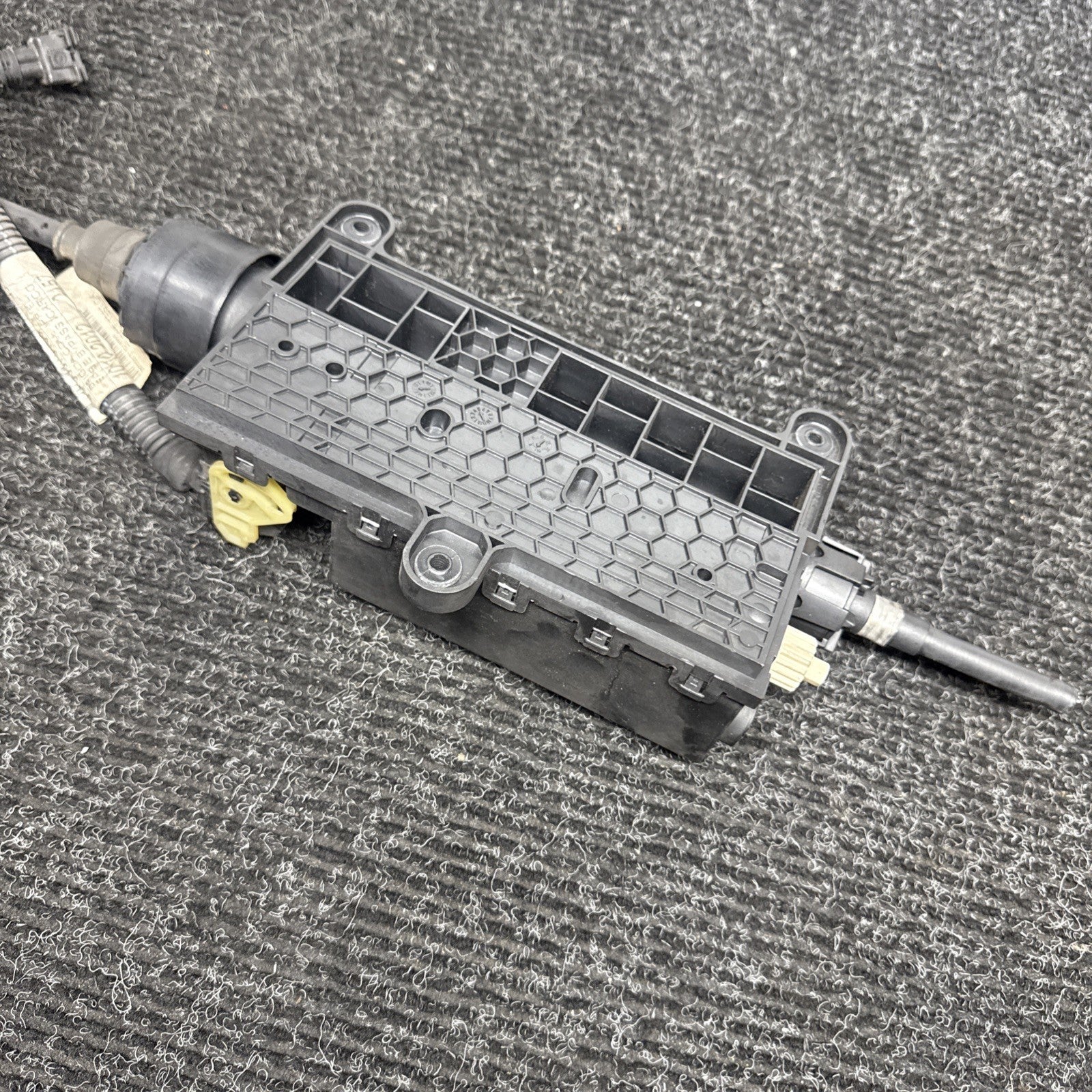 ☑️ 14-17 Maserati Quattro Ghibli Electric Parking E Brake Actuator Module Oem