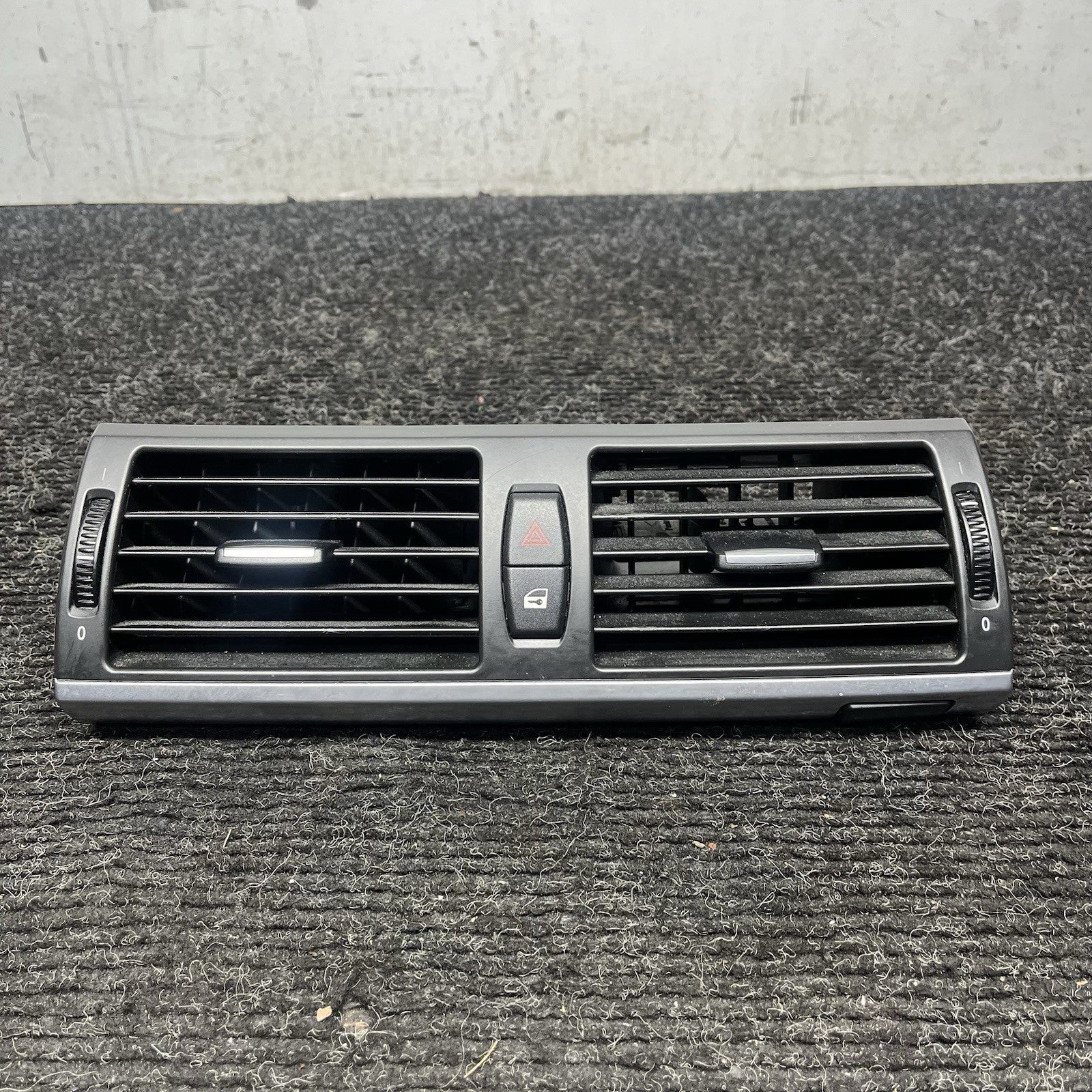 ☑️ 2007-2013 BMW X5 X6 E70 E71 Center Dash Air Vent 64229210705 OEM