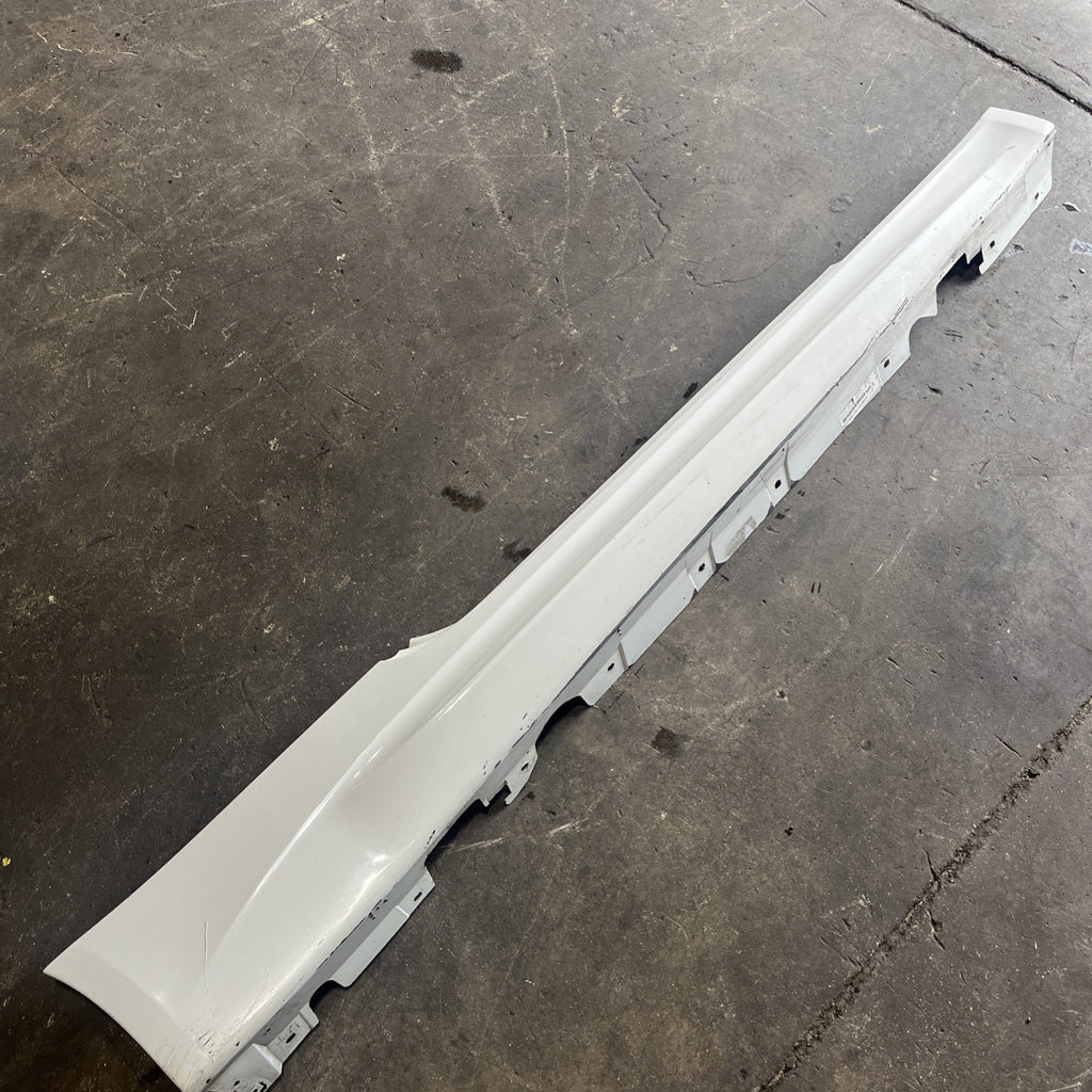 ☑️ 07-13 OEM BMW E92 E93 M3 Right Passenger Side Skirt Rocker Panel Alpine White