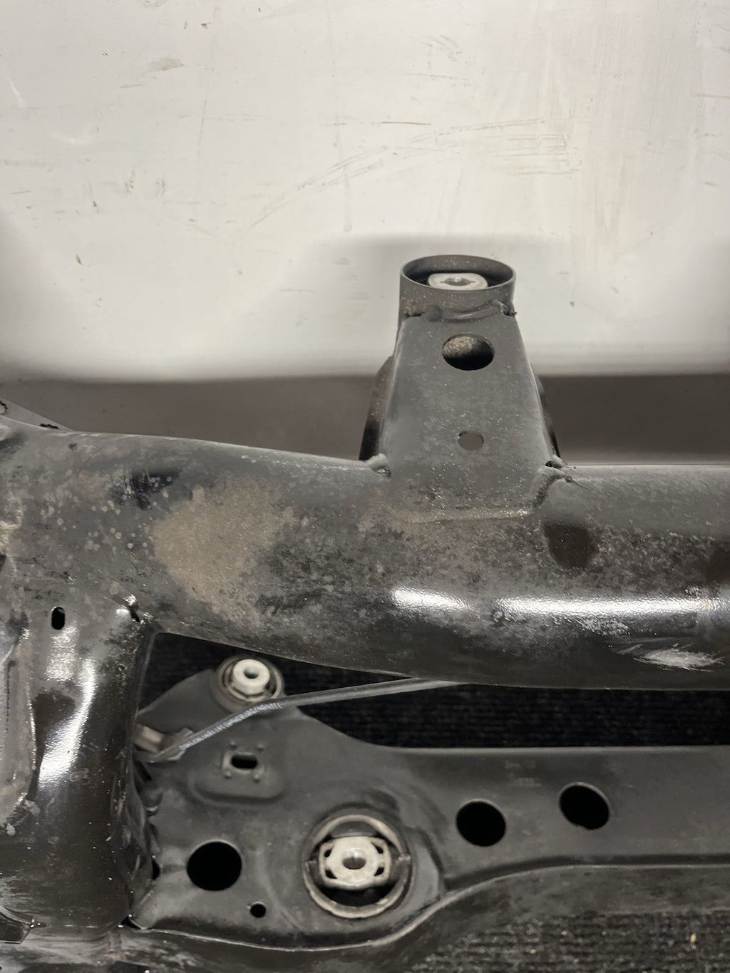 ☑️ 07-13 BMW E90 E92 E93 335I Rear Axle Subframe Crossmember Cradle Carrier OEM