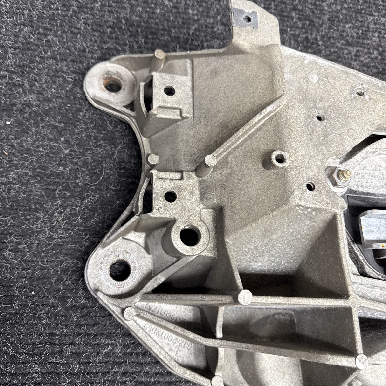 ☑️ 09-16 Audi A4 S4 S5 Q5 OEM Transmission Mount Crossmember Bracket 4H0399263