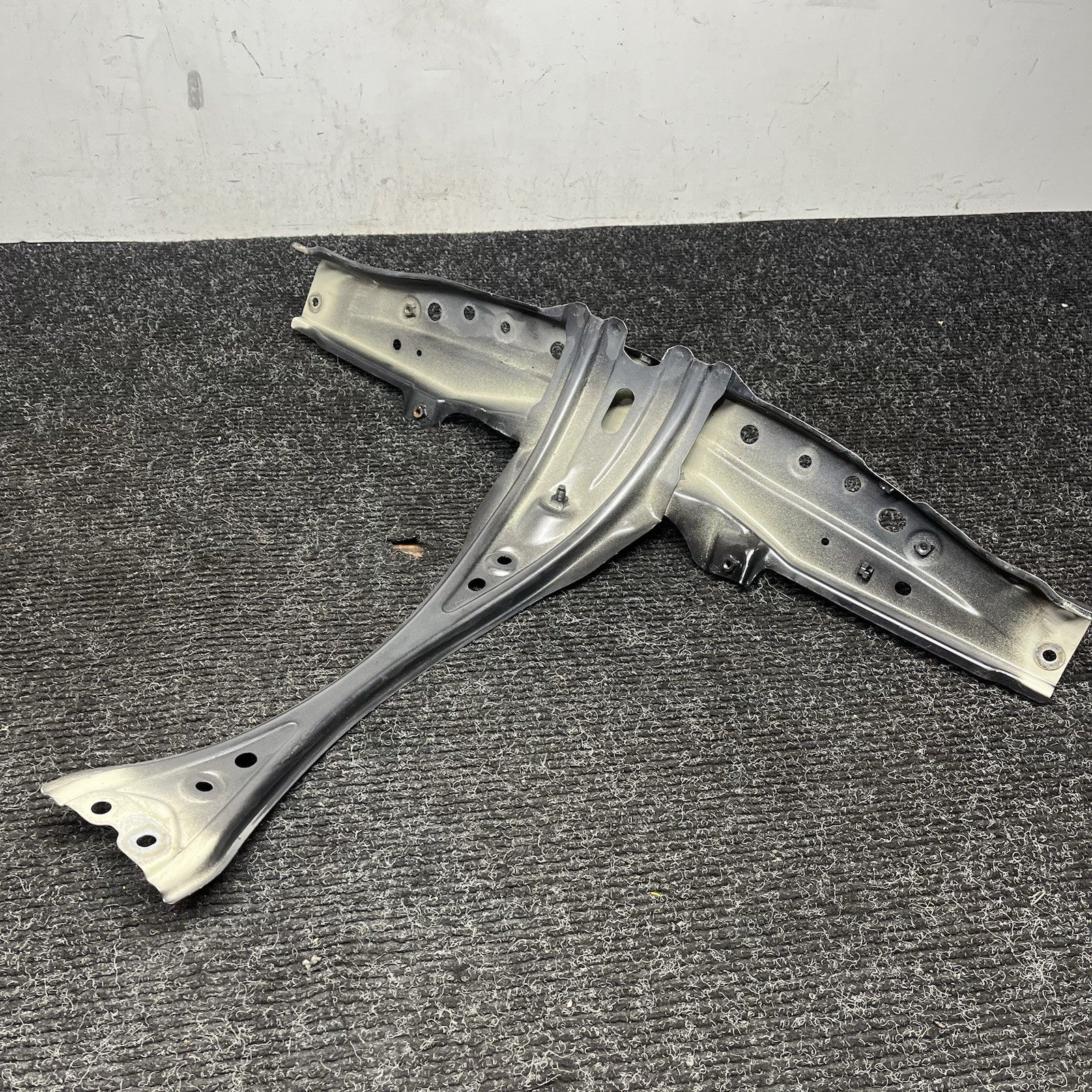 ☑️ 2013-2019 Subaru BRZ Scion FRS Radiator Upper T Bar Bracket OEM