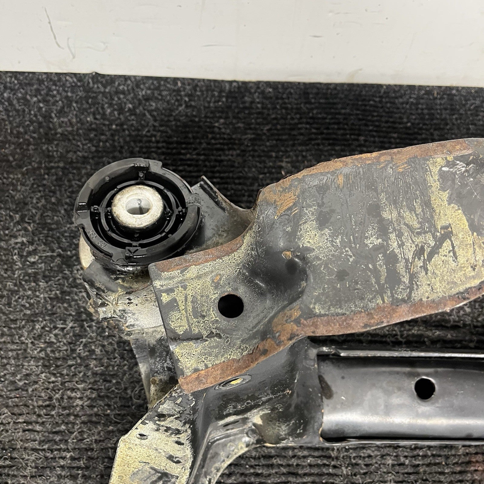 ☑️98-06 BMW E46 3 Series Rear Lower Axle Subframe Crossmember Carrier Cradle OEM