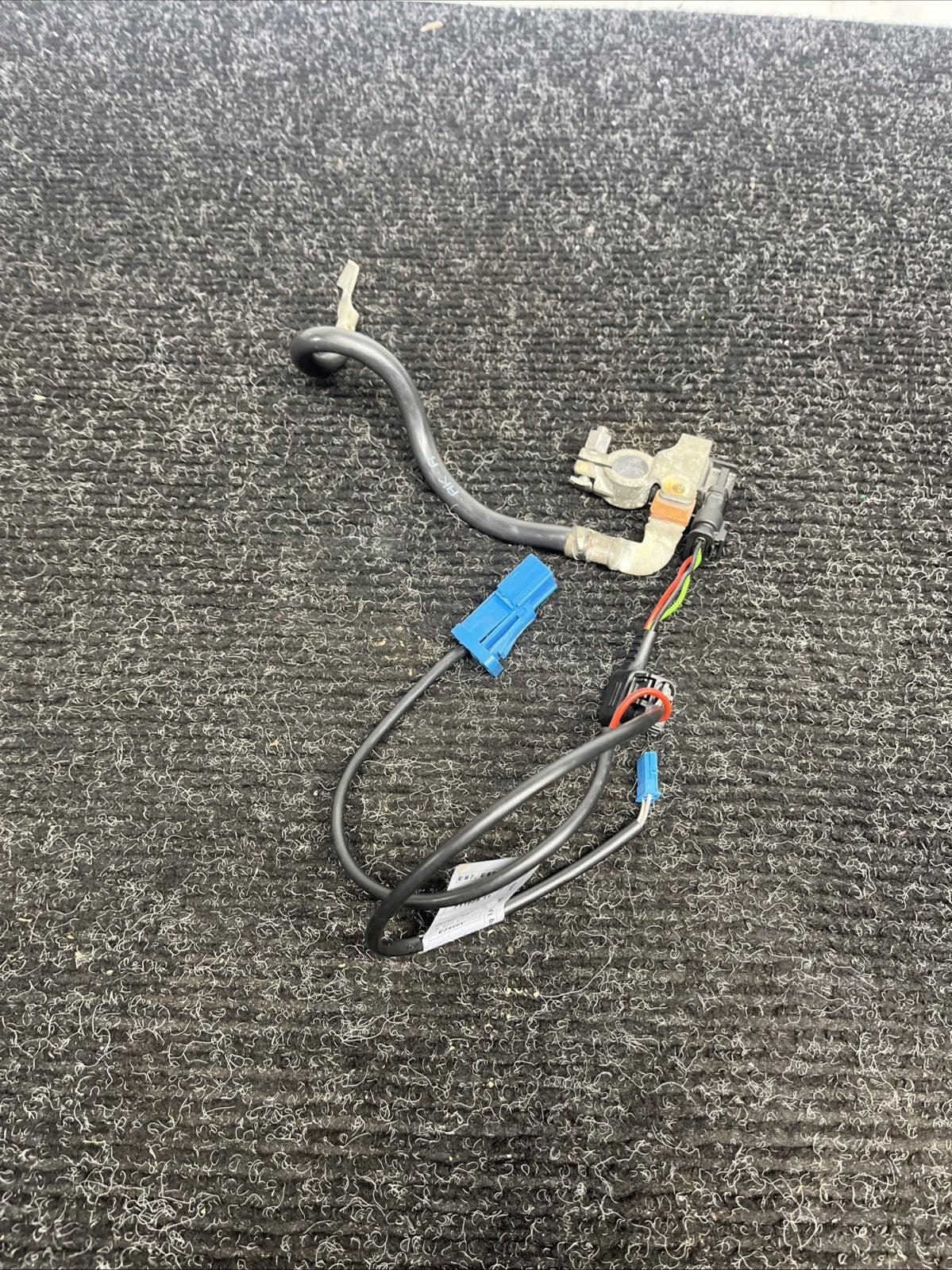 ☑️ BMW OEM E60 E61 E64 E70 545 535 550 M5 REAR TRUNK BATTERY NEGATIVE CABLE