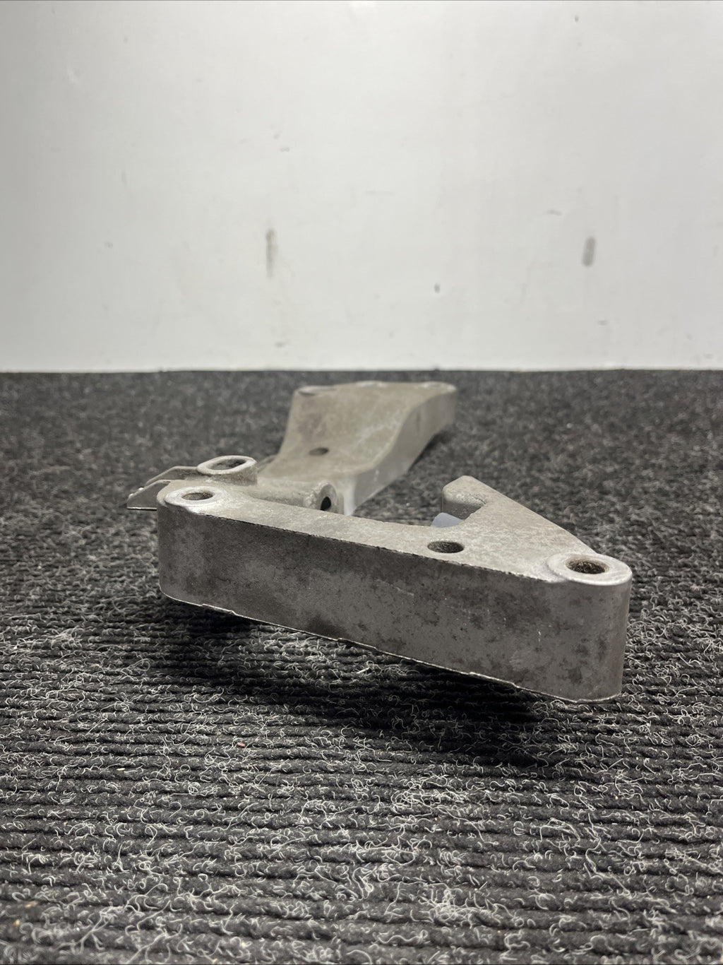☑️ 06-19 BMW E92 F30 F32 328XI 335XI 428XI AWD Transmission Mounting Bracket OEM