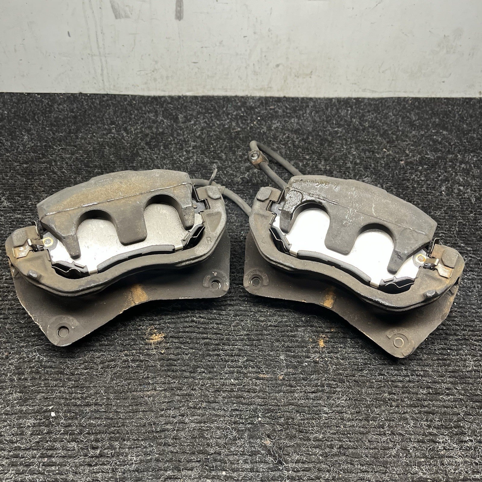 ☑️ 2015-2021 Subaru WRX OEM 2 Piston Front Brake Calipers 26292AG040 26292AG050