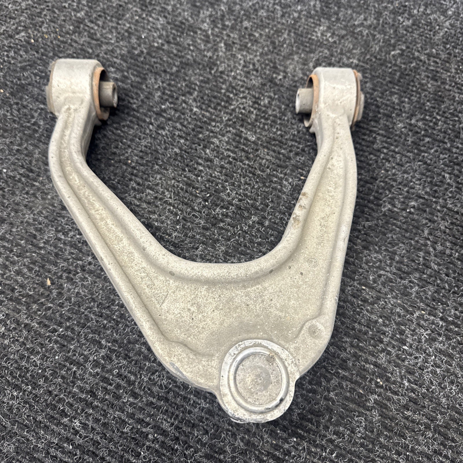 ☑️ 14-24 MASERATI GHIBLI FRONT RIGHT PASSENGER SUSPENSION UPPER CONTROL ARM OEM