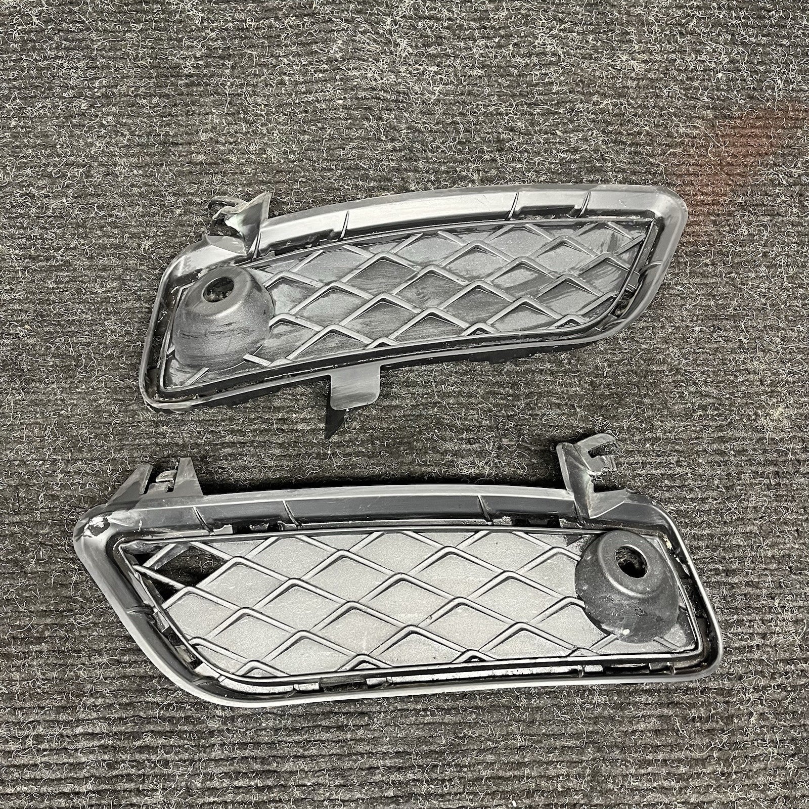☑️ 11-14 BMW X3 F25 FRONT LEFT & RIGHT LOWER BUMPER GRILLE TRIM SET 2 (FOR PDC)