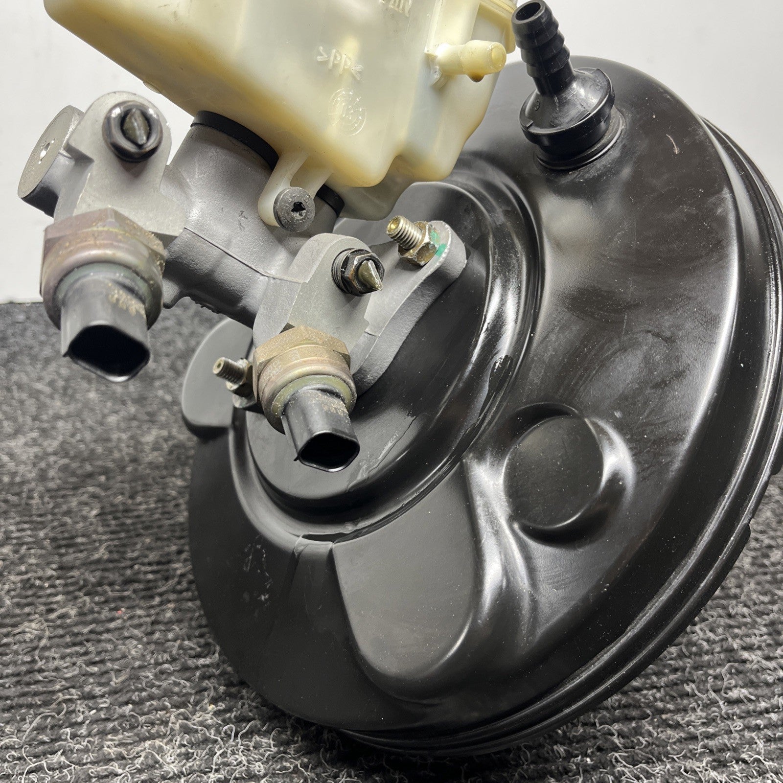 ☑️ 01-06 BMW E46 3-SERIES BRAKE MASTER CYLINDER BOOSTER FLUID RESERVOIR OEM
