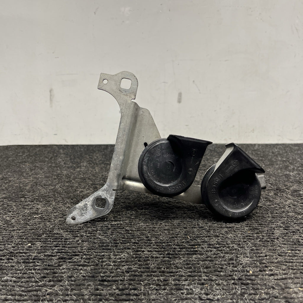 ☑️ BMW 2008-2013 E82 E88 HIGH AND LOW PITCH SIREN ALARM TONE HORN OEM