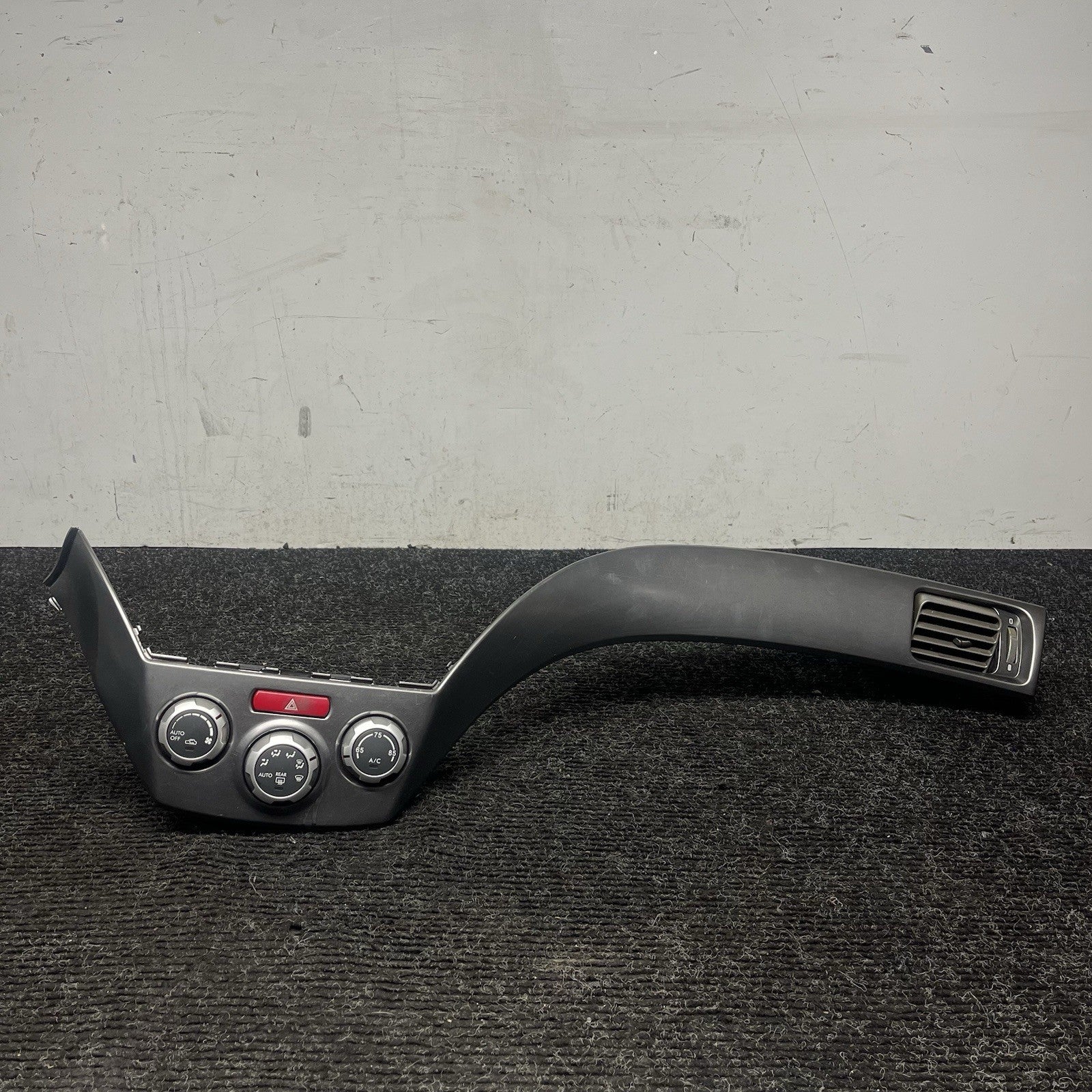 ☑️ 2008-2014 Subaru WRX Impreza Sedan Center Dash Climate Control Trim Bezel