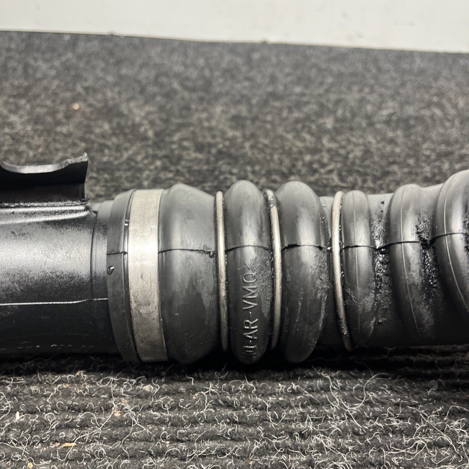 ☑️ 07-10 BMW E90 E92 E93 335 N54 Charge Pipe Air Induction Diverter Pipe OEM