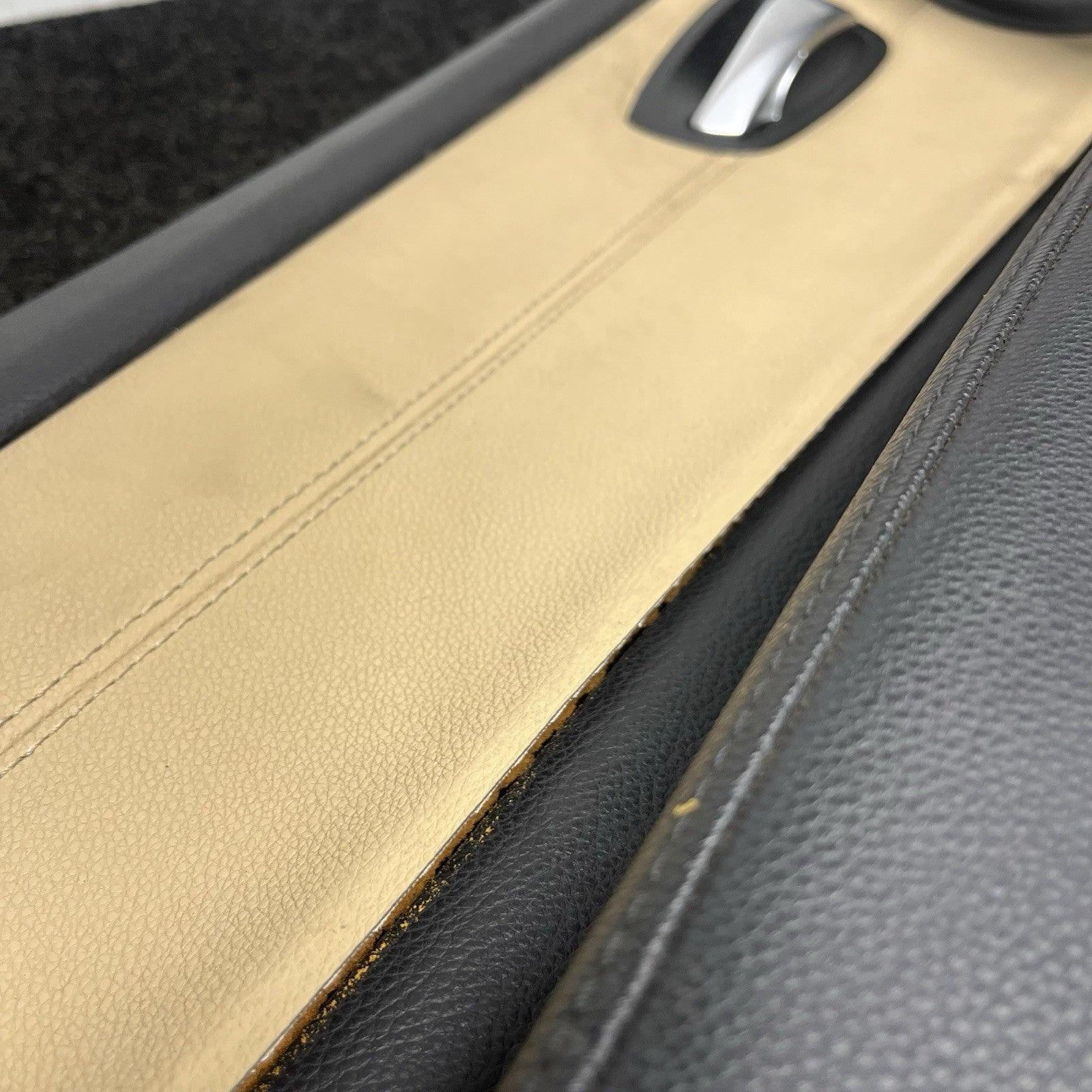 ☑️ 08-13 BMW E88 E82 135i 128i Front Driver Door Card Panel Vinyl Oyster