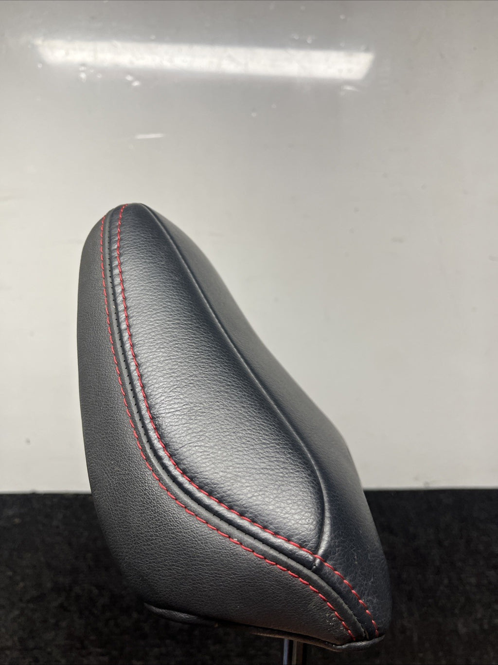 ☑️ 2013-2018 SCION FRS GT86 FRONT SEAT LEATHER RED STITCH HEAD REST