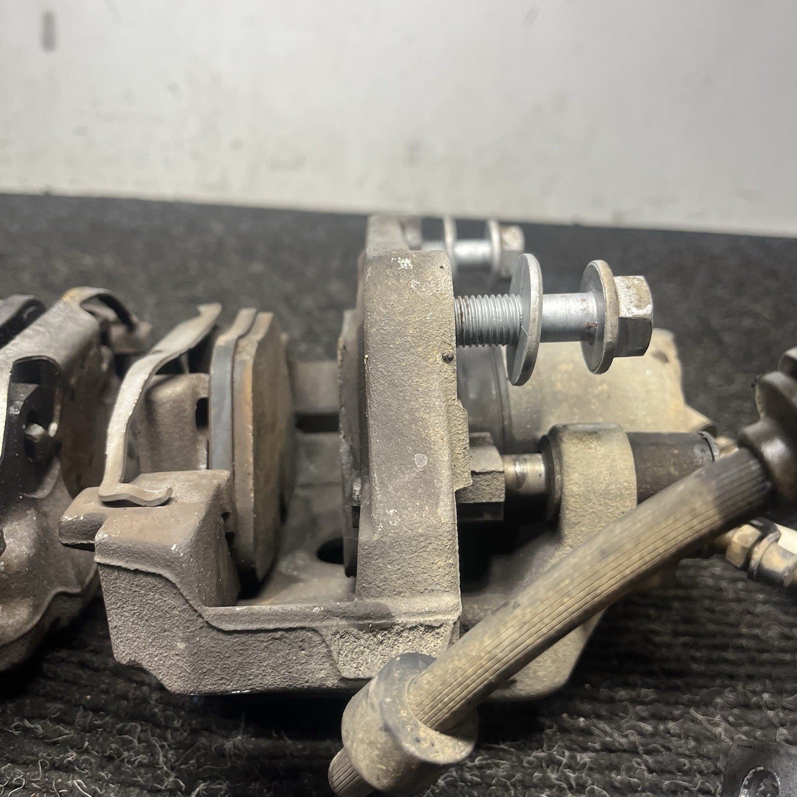☑️ 07-13 BMW E90 E92 E93 328i Front Left Right Brake Caliper Pair OEM