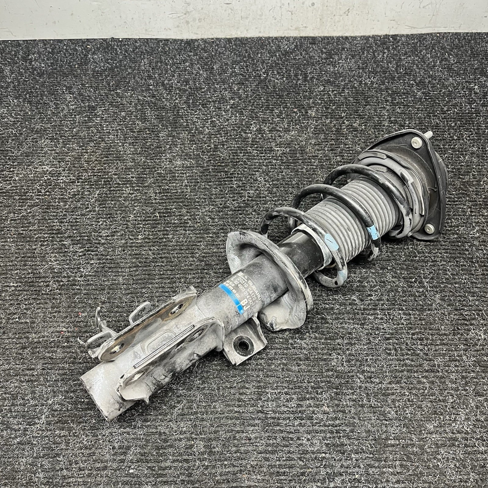 ☑️ 2017 - 2020 TOYOTA 86 FRONT LEFT SIDE SHOCK ABSORBER STRUT & COIL SPRING OEM