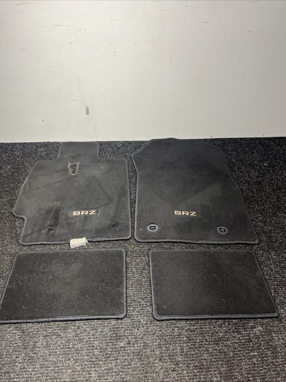 ☑️ Subaru BRZ Front And Rear Complete Carpet Floor Mat Set OEM
